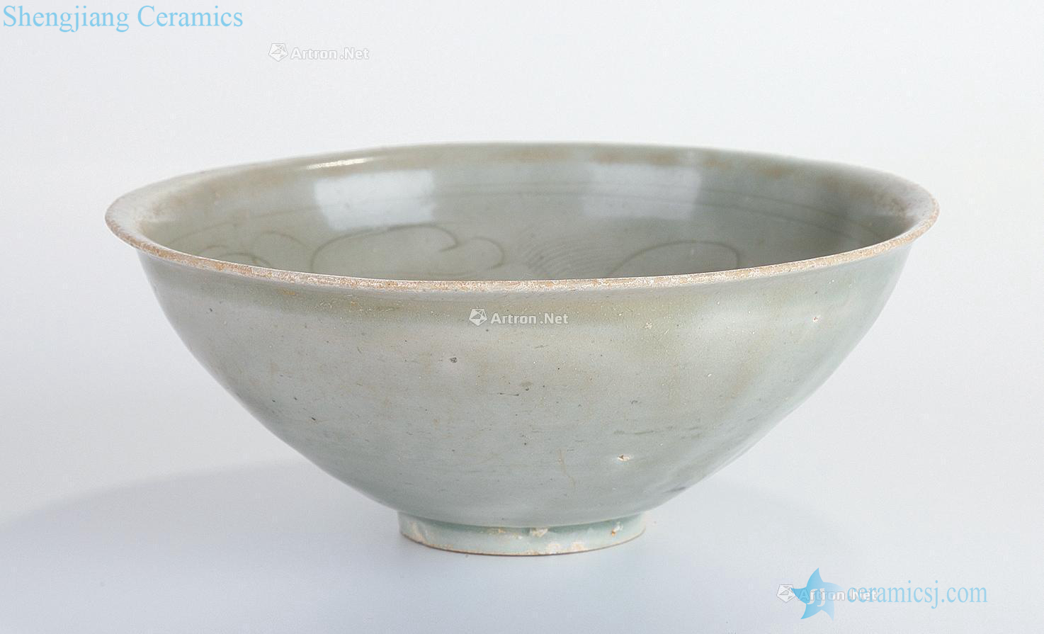 Northern song dynasty Longquan celadon hand-cut bowl