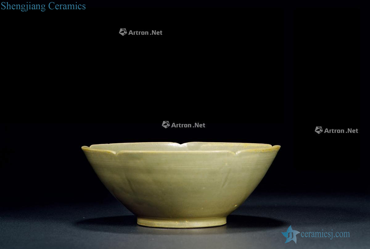 The five dynasties, the kiln green glaze flower bowl
