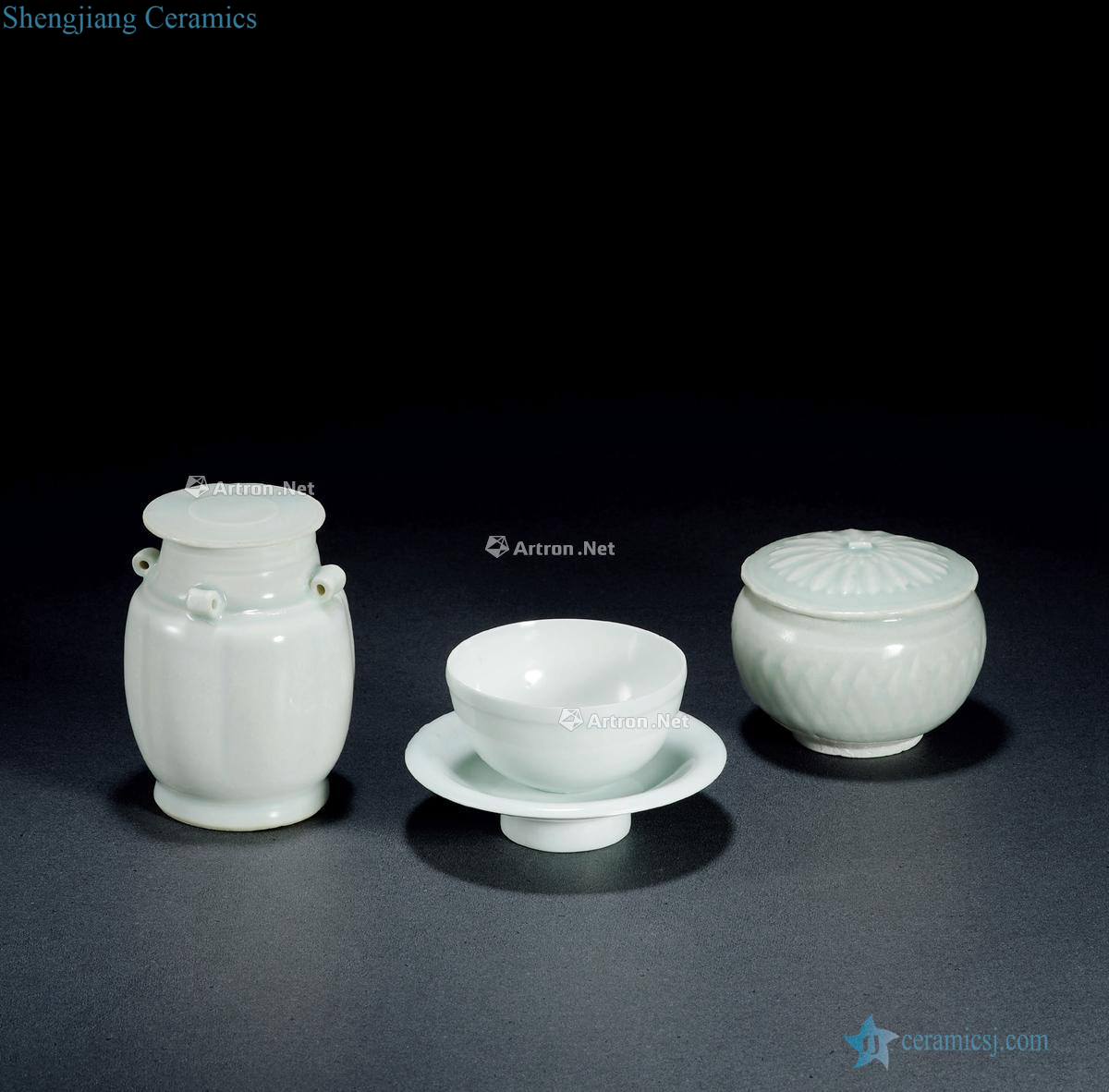 Song left kiln, a lamp, lotus-shaped lines cover pot and four series cover tank (a group of three)