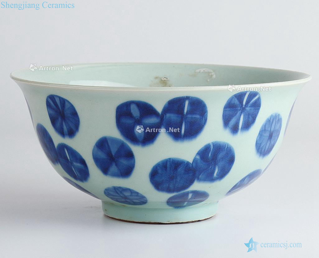 qing Large bowl of blue and white silk decorative pattern