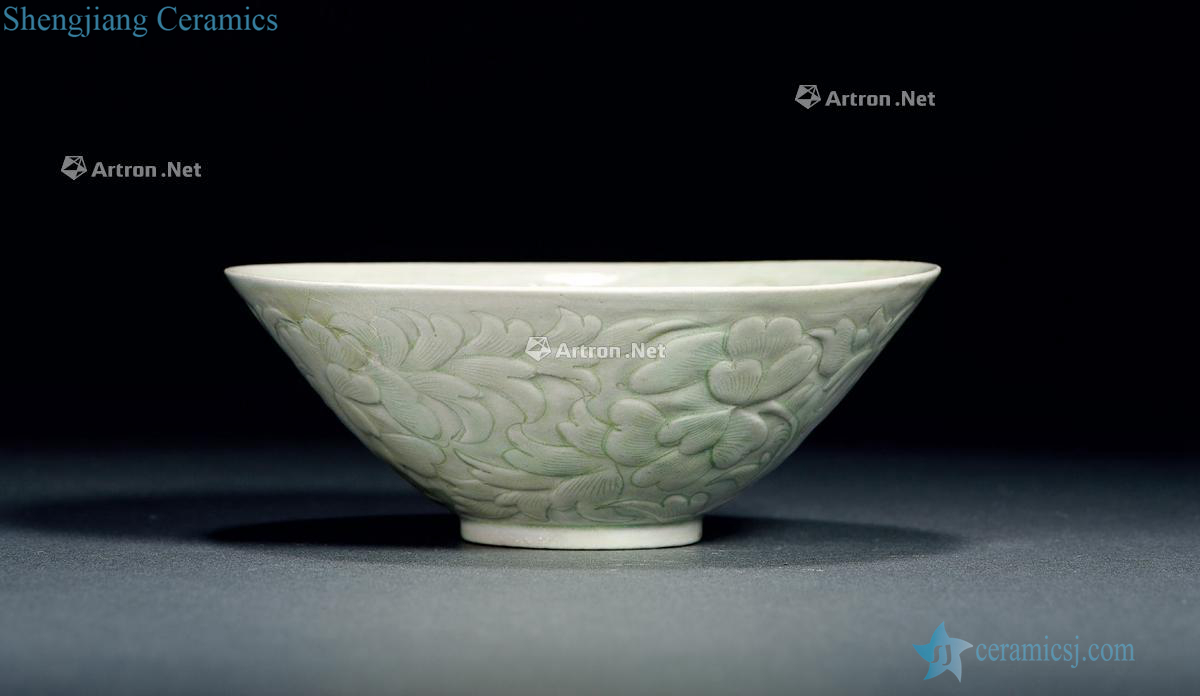 Five generations - northern song dynasty, the kiln and the secret color duplex carved carved peony grains bowl