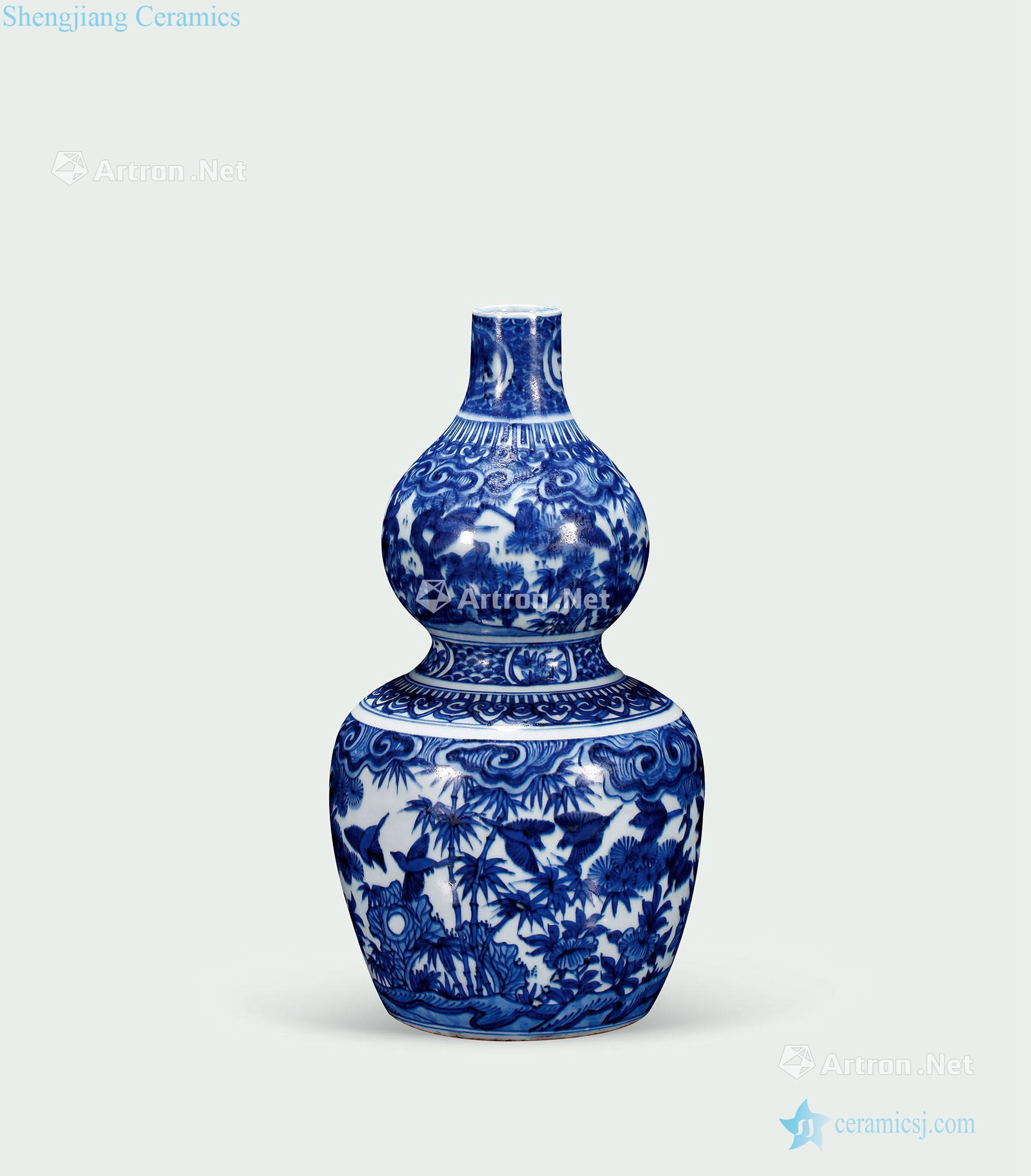 In the late Ming Blue and white pine crane grain bottle gourd