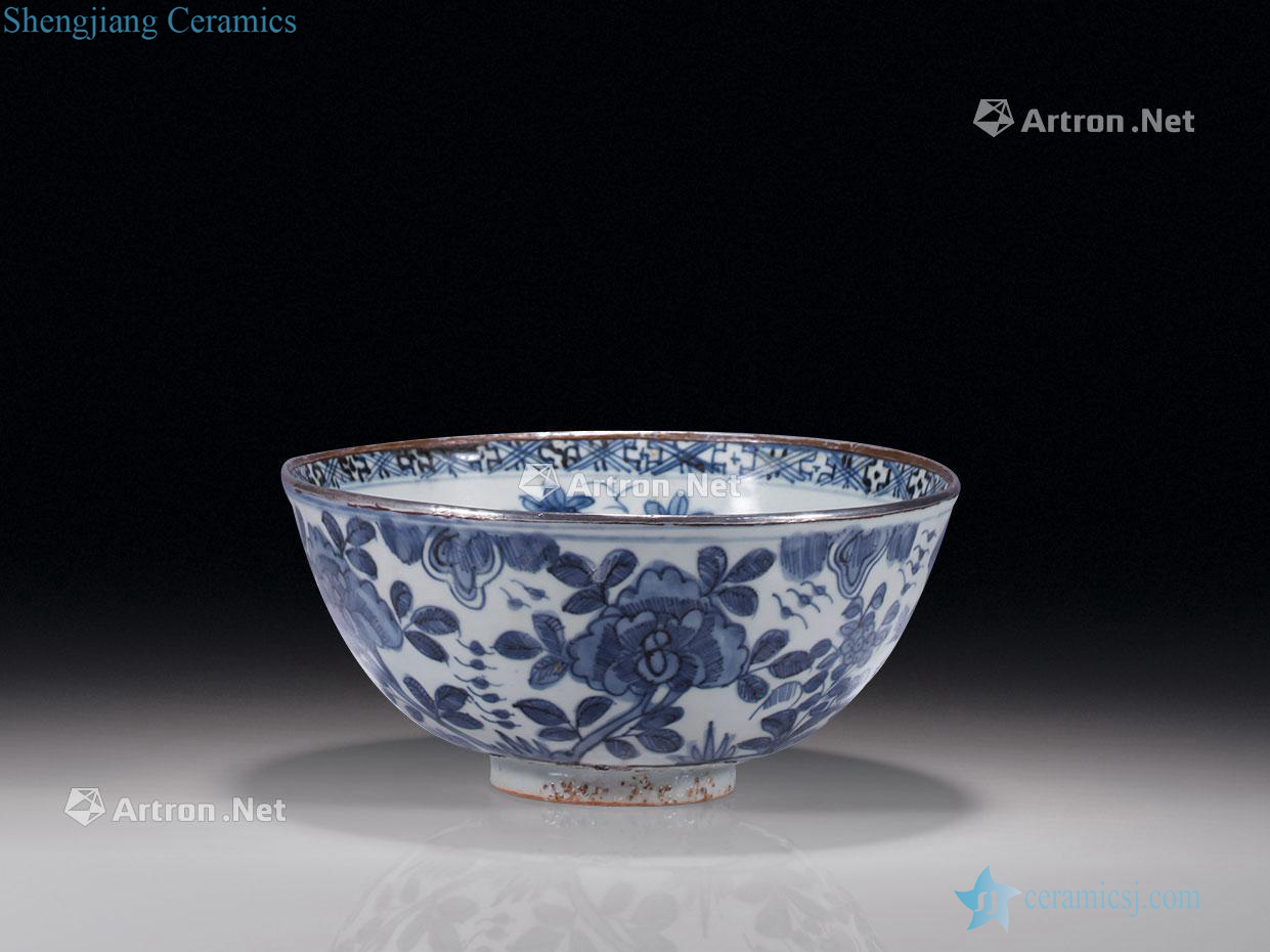 Ming Chaozhou kiln porcelain flowers red bird figure large bowl