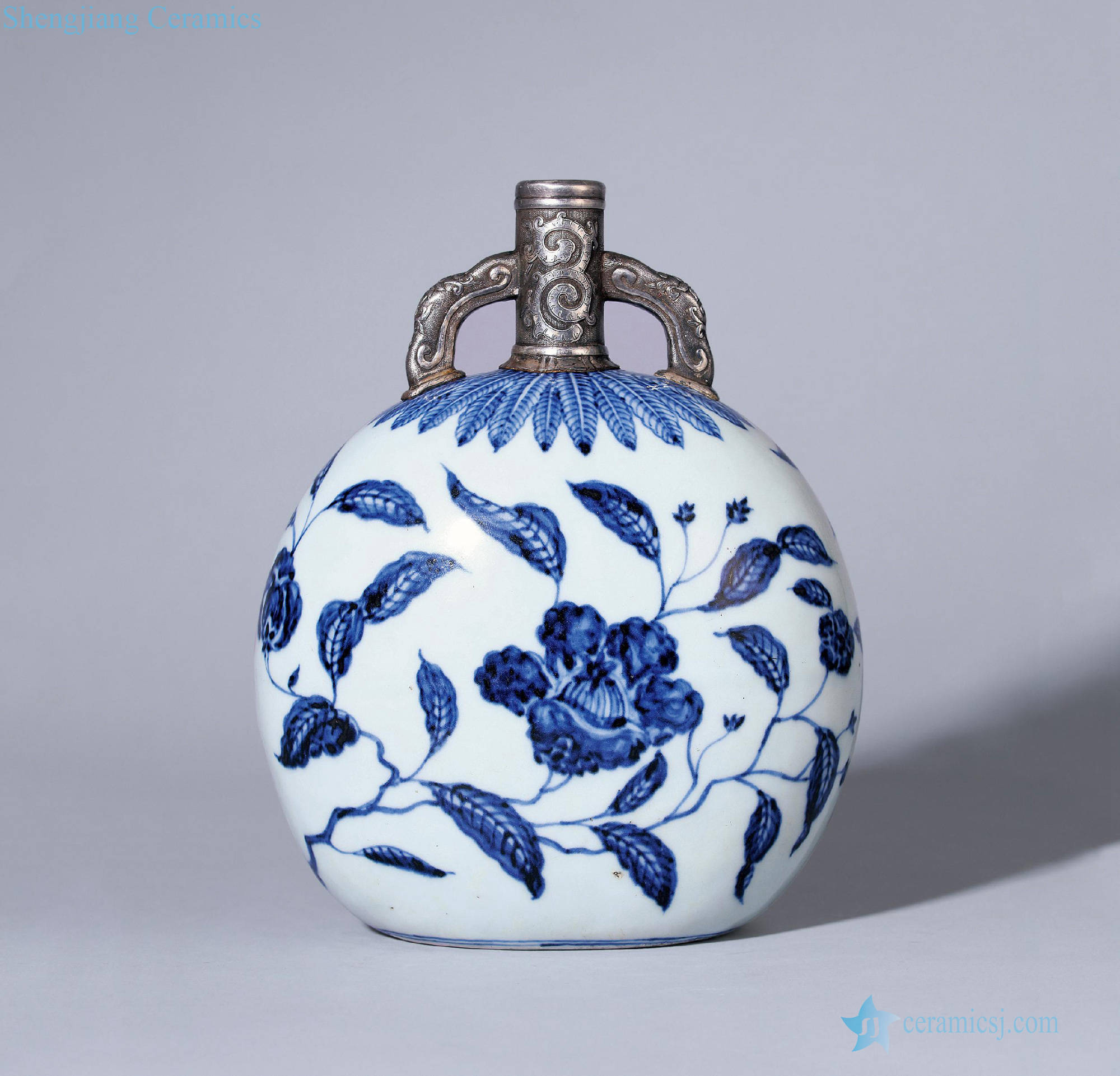Ming Blue and white camellia flat pot
