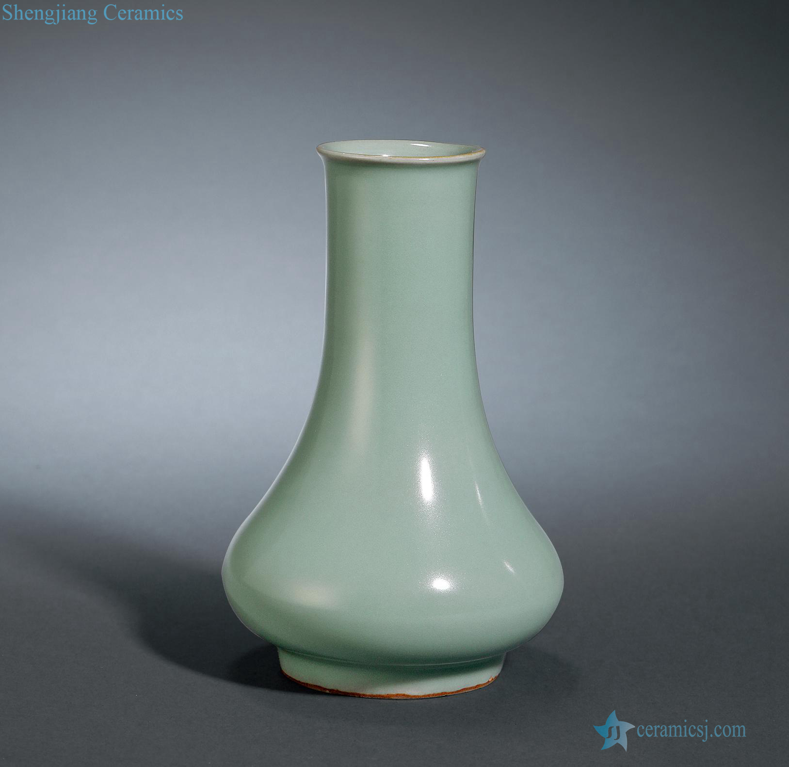 Ming - qing longquan celadon straight flask
