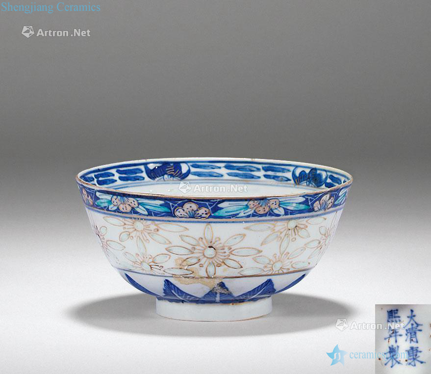 Qing dynasty blue and white enamel and exquisite bowls