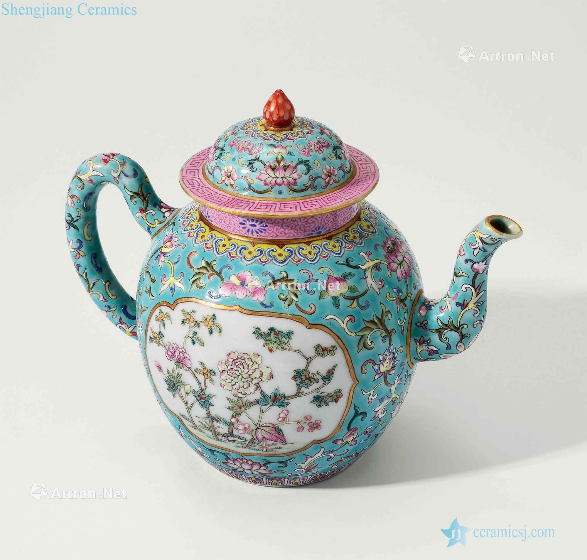 Qing daoguang ocean color passionflower peach figure ewer ling flower shaped medallion with a silver spoon in her mouth