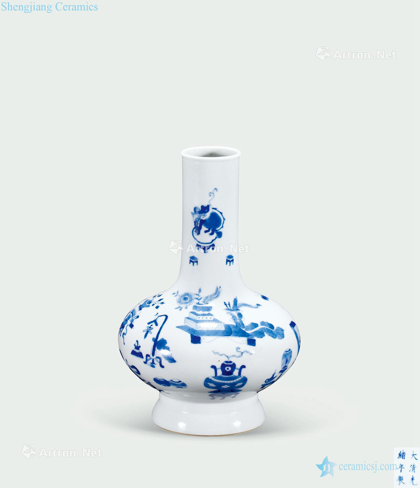 Qing guangxu Blue and white antique figure straight flask