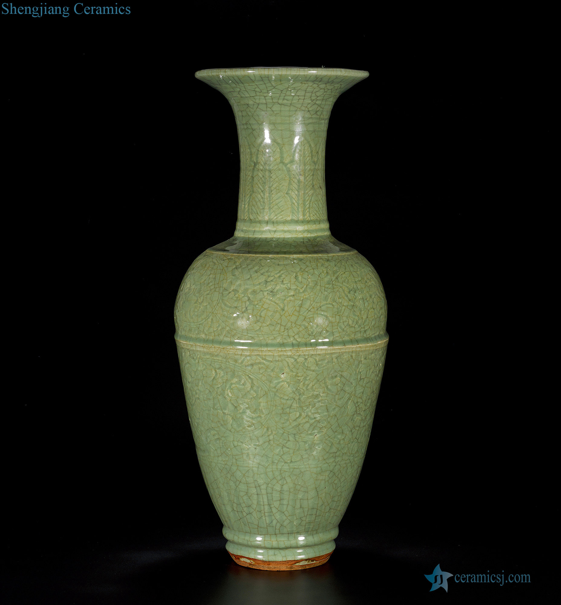 Ming Longquan celadon carved flower grain PND tail-on bottle