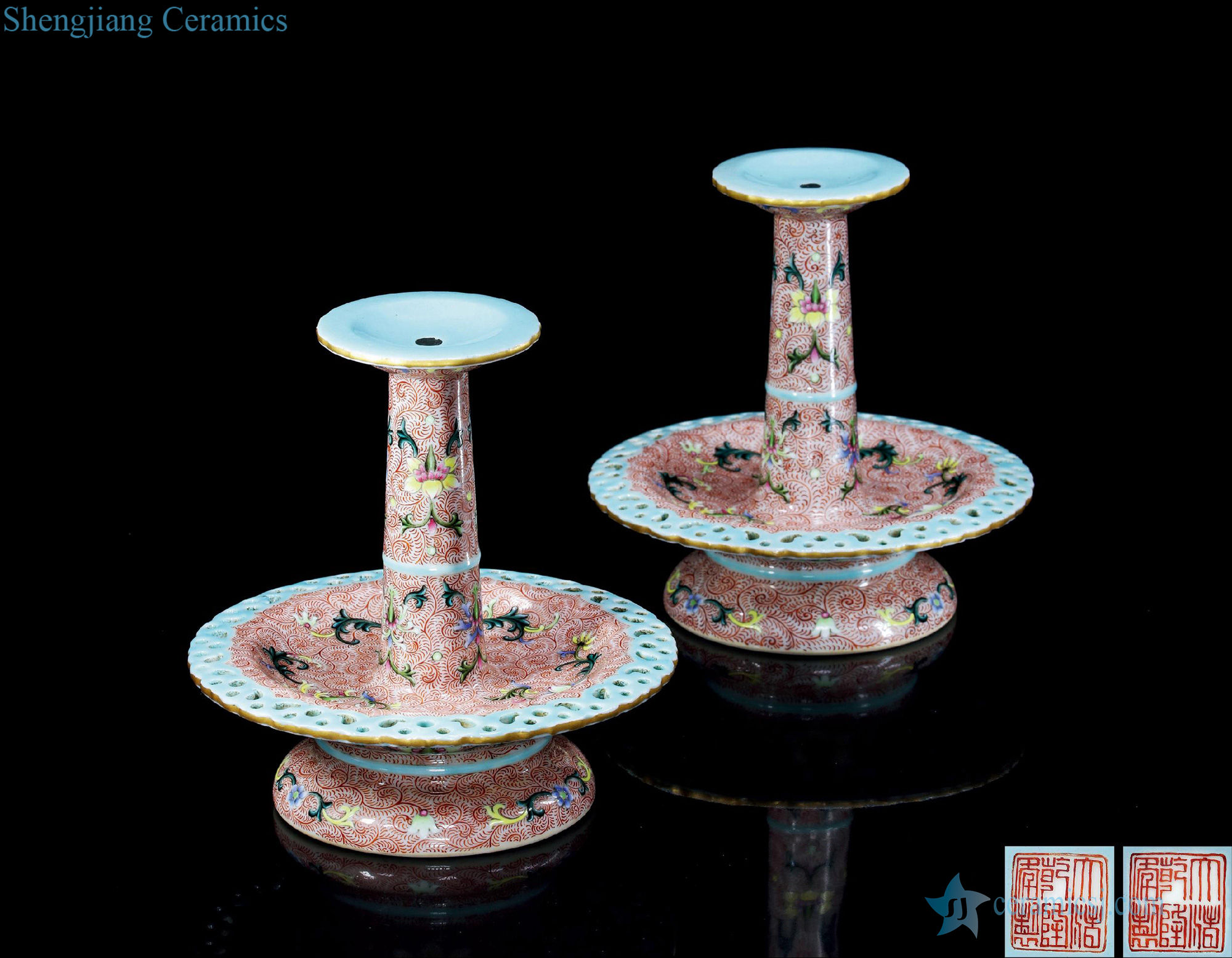 Qing qianlong pastel bound lotus flower small candlestick (a)