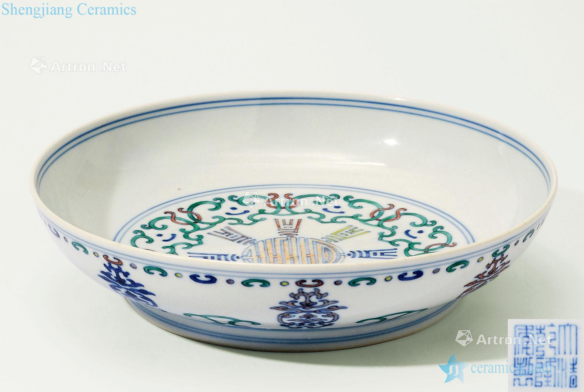 Qing qianlong bucket honeysuckle tray color life of words