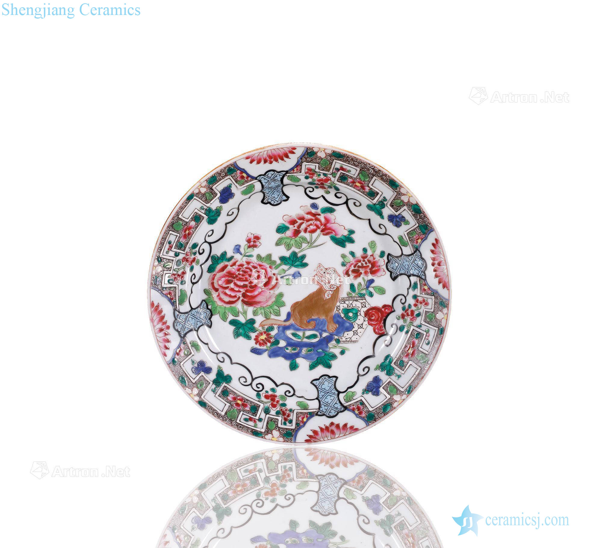 Qing qianlong pastel peony lion fold along the plate