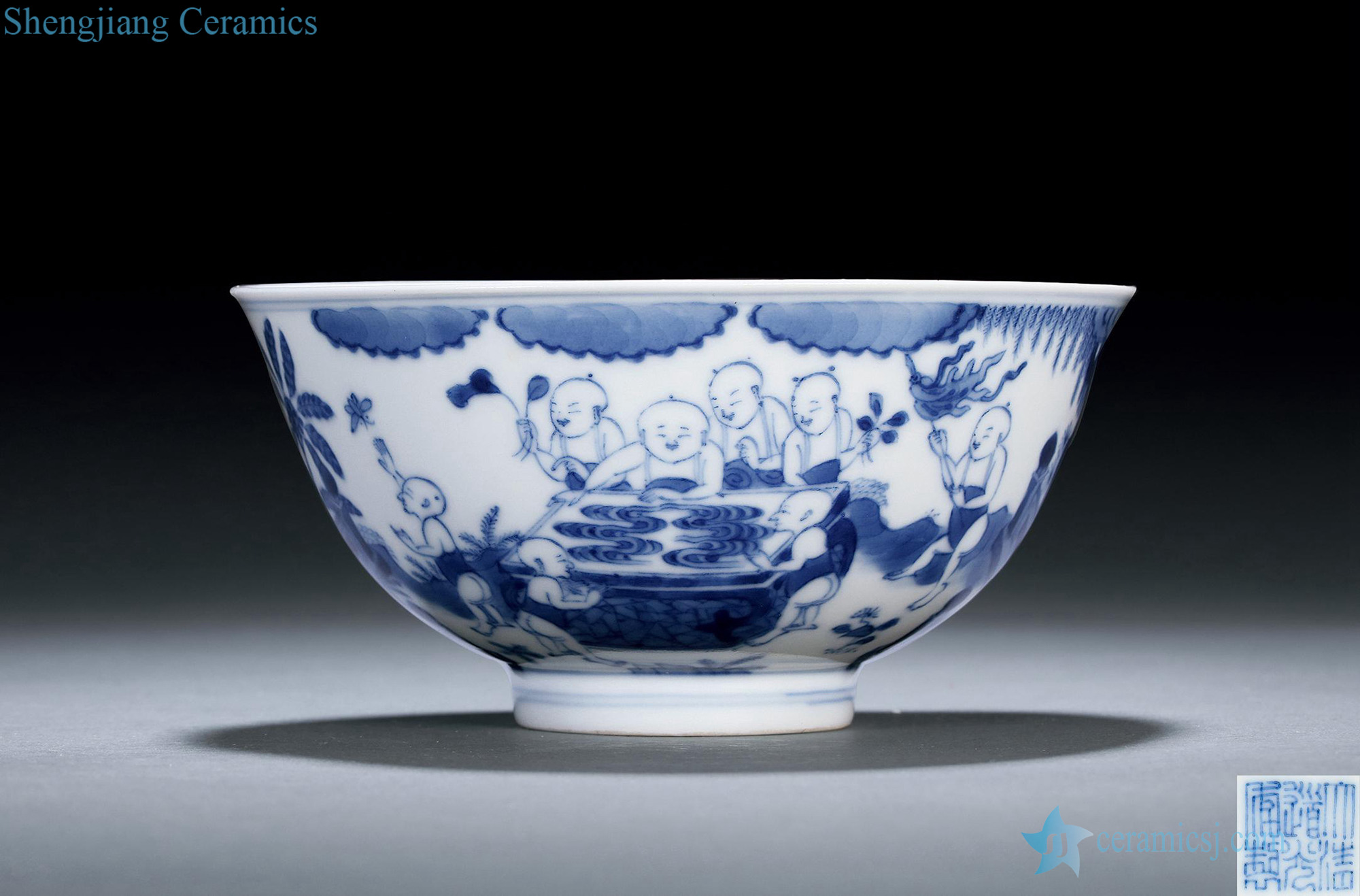 Qing daoguang Blue and white figure baby play bowls