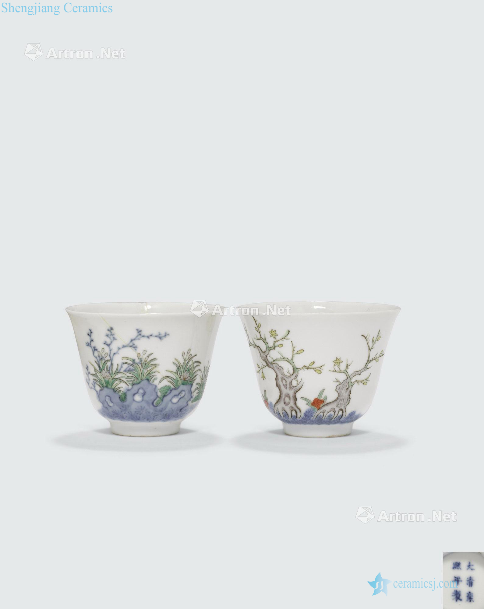 Newest the Qing/Republic period TWO WUCAI - DECORATED the MONTH CUPS