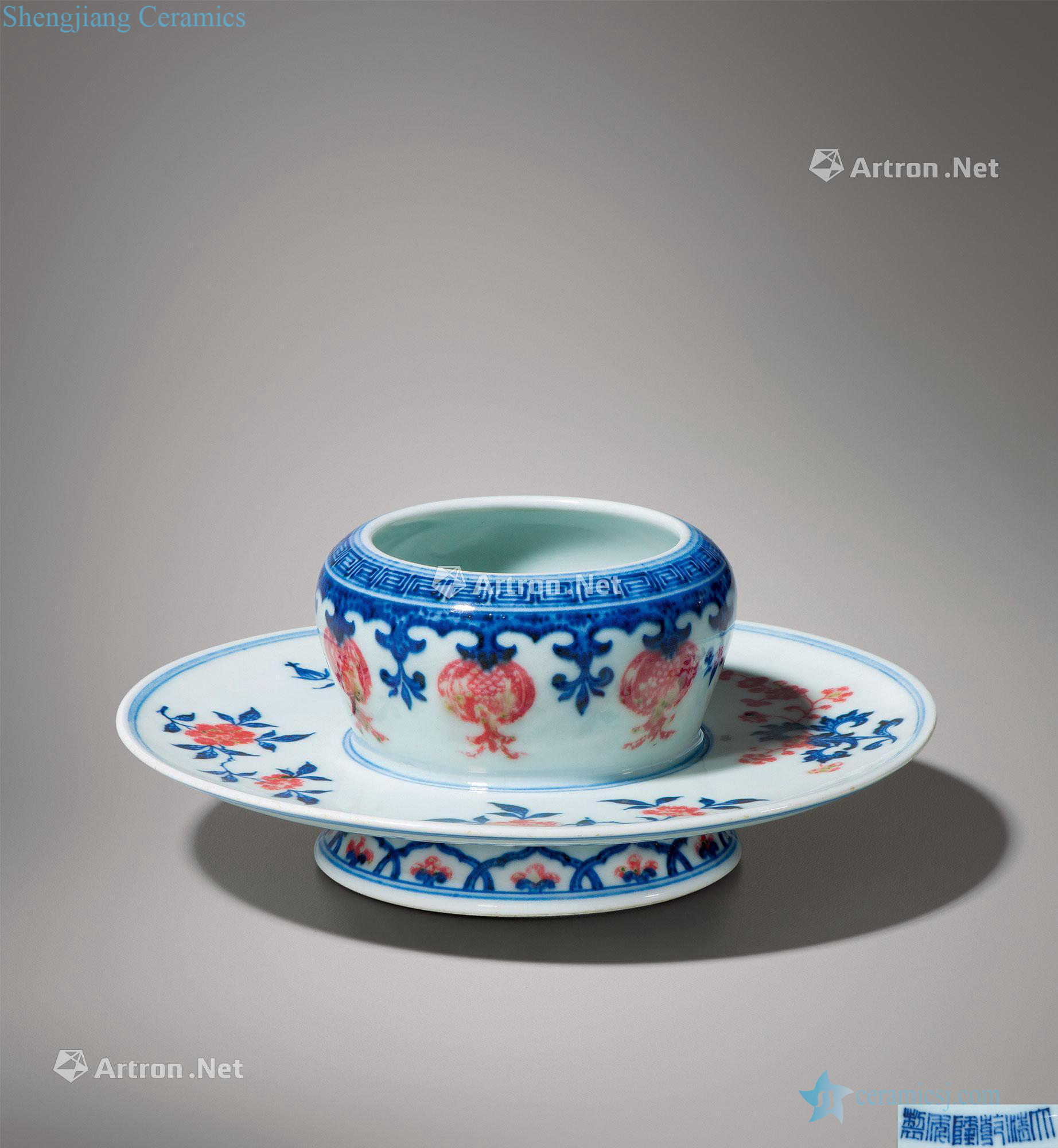 Qing qianlong Blue and white youligong fold branch flowers and grain light