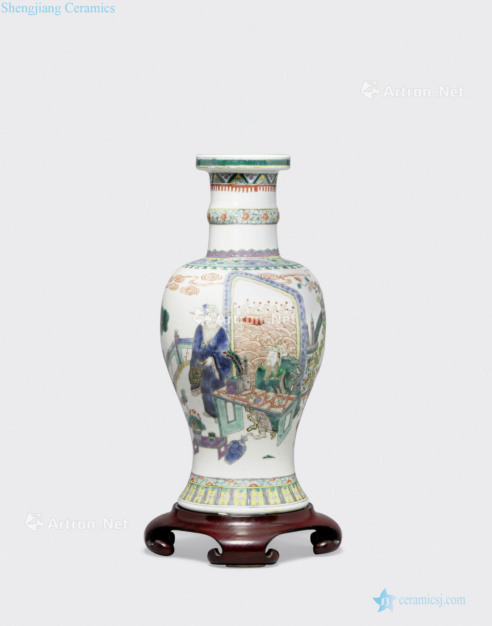 The newest the Qing/Republic period A FAMILLE VERTE ENAMELED BALUSTER VASE