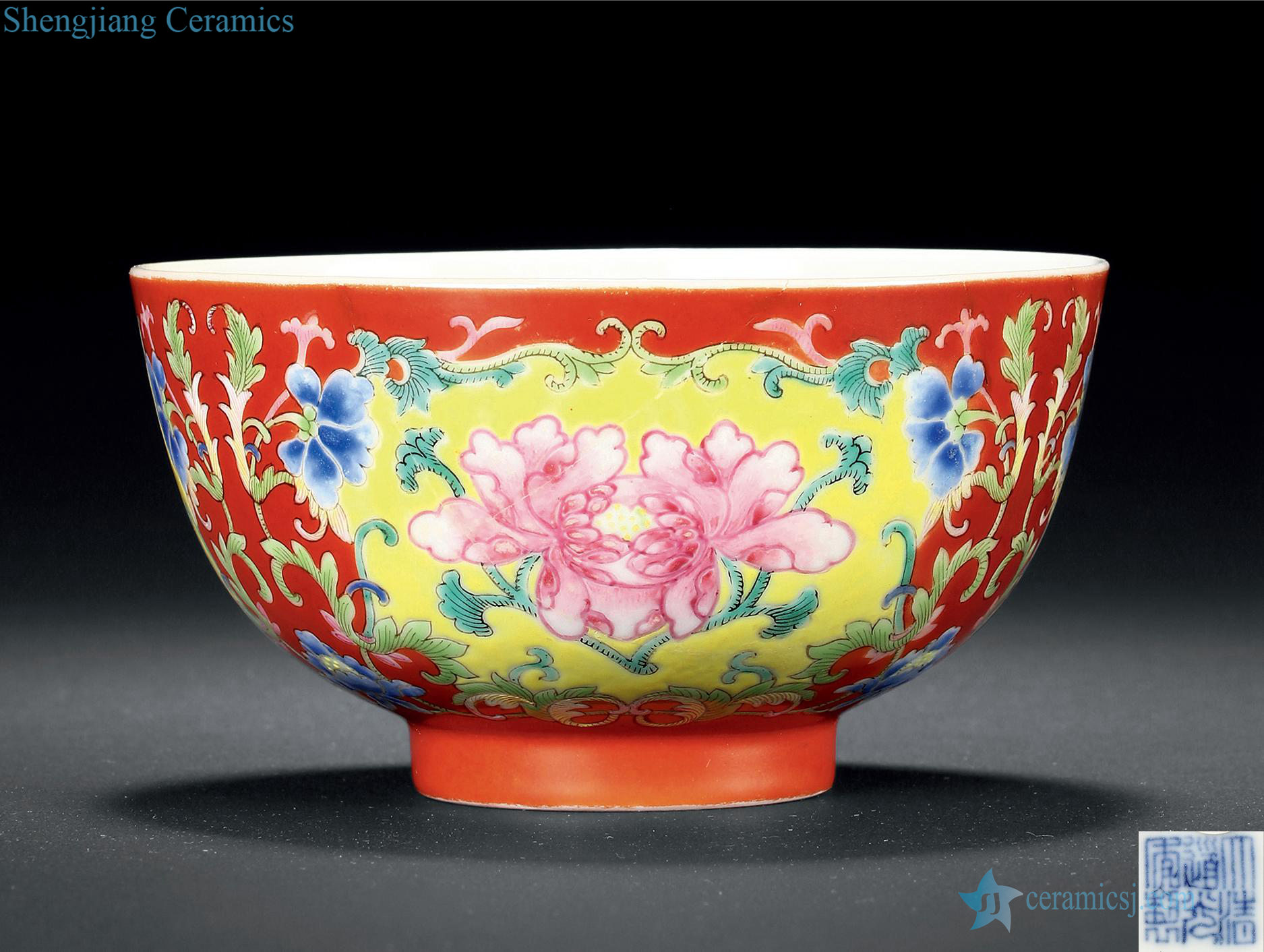 Qing figure bowl of light color the flowers