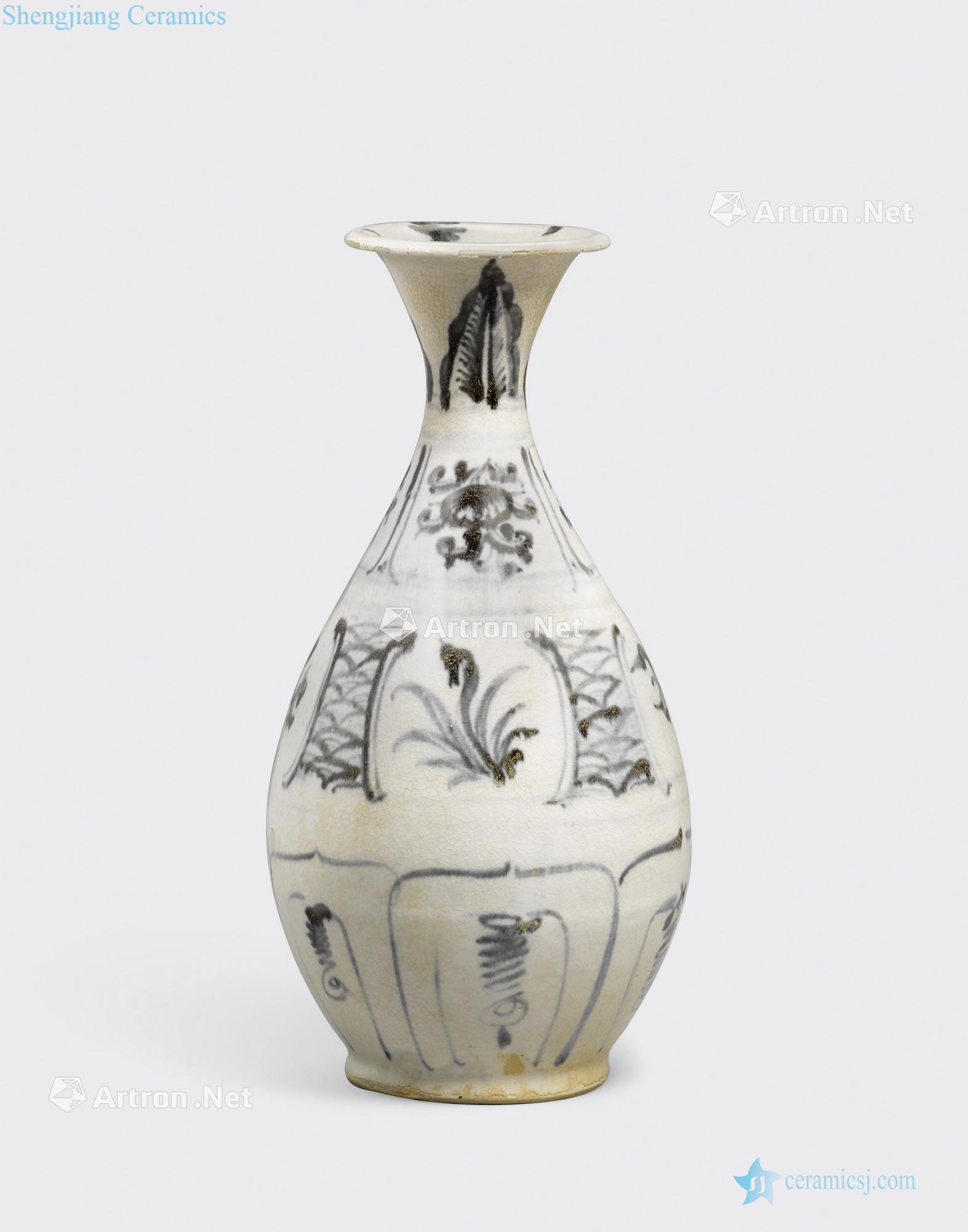 Le dynasty, 15 h/16 th century A BLUE AND WHITE BOTTLE, BINH TY BA