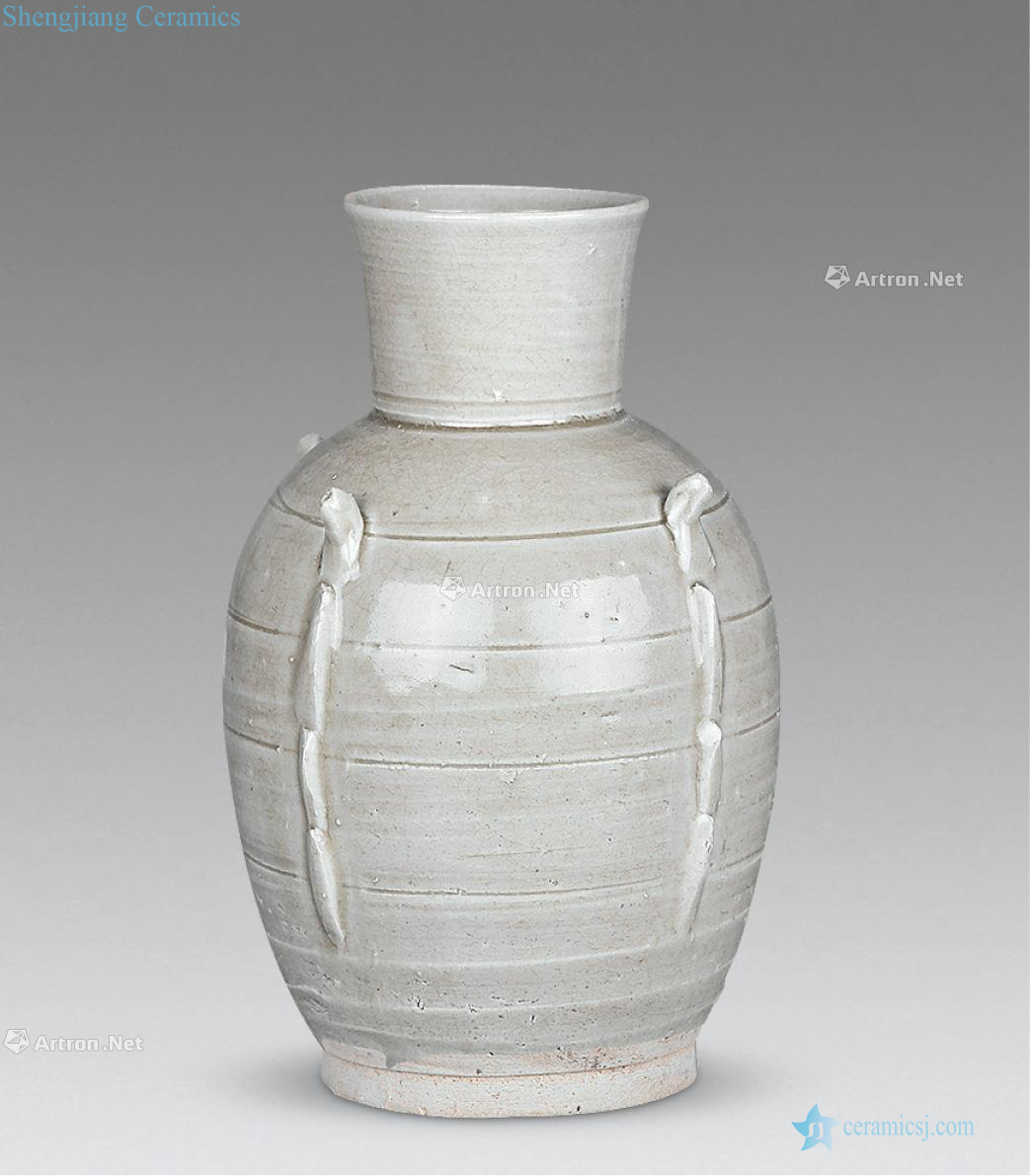 yuan Green white glaze ji bottle (a)