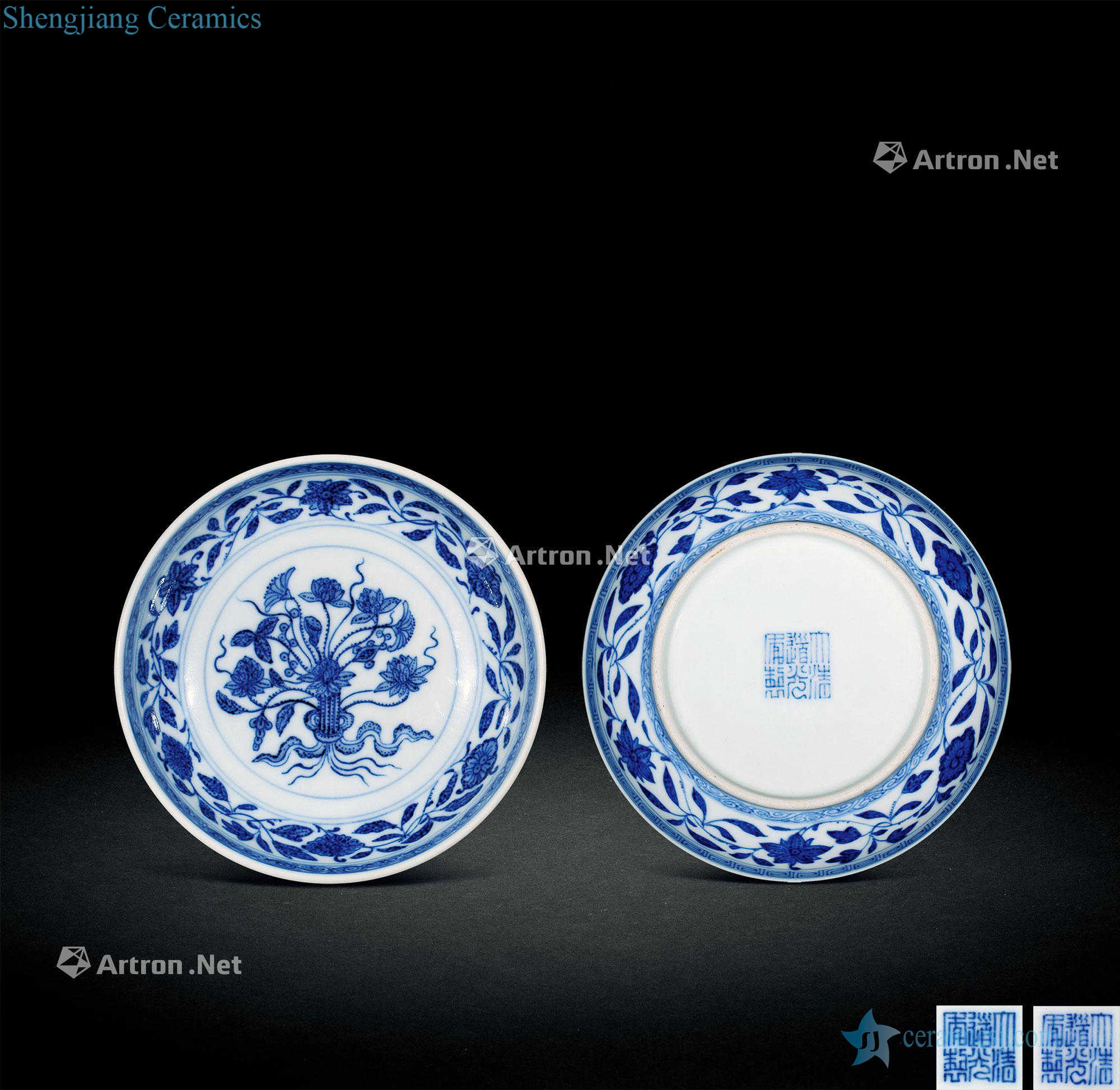 Clear light blue and white "a bunch of lotus" tray (a)