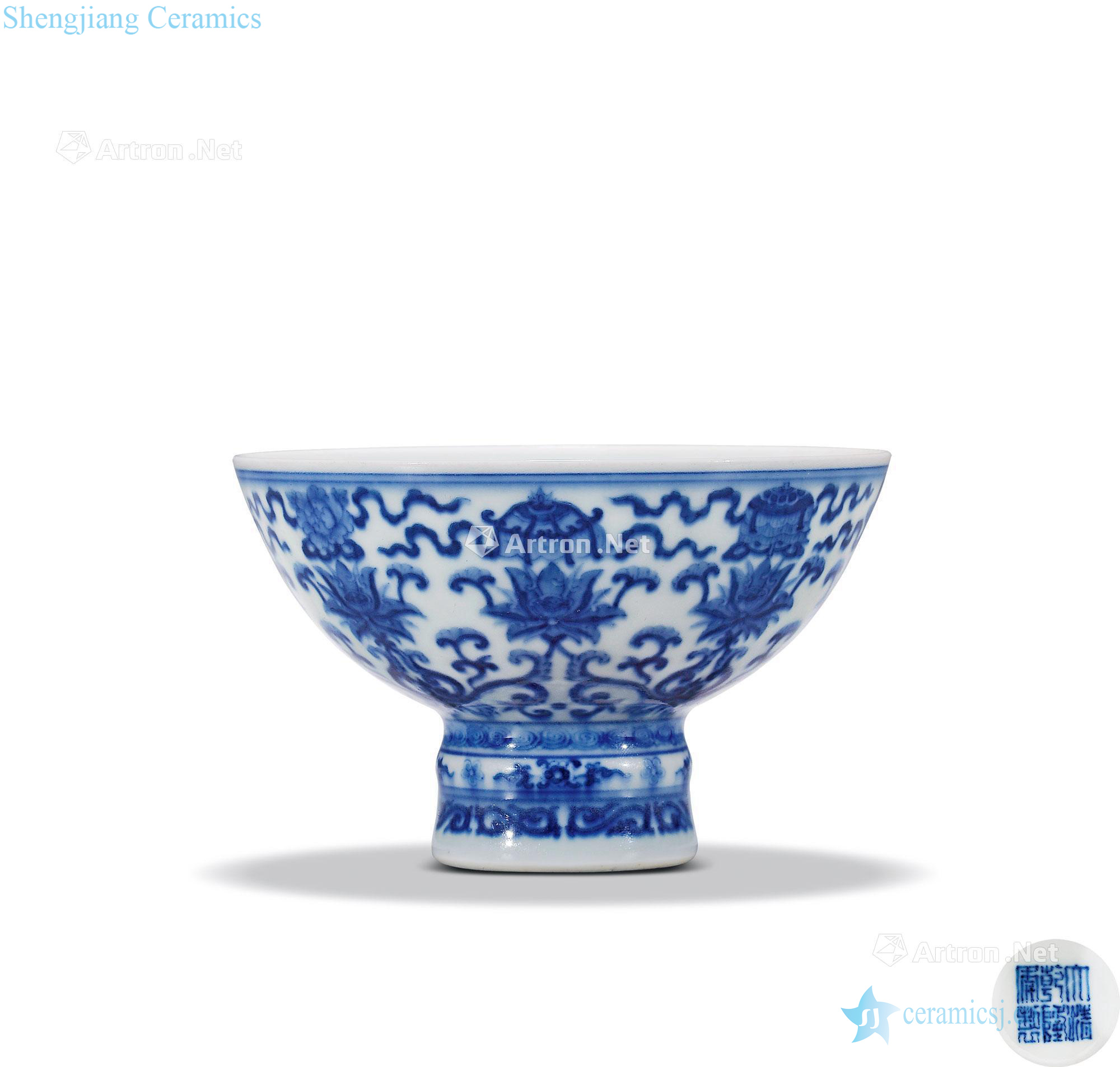 Qing qianlong Blue and white sweet grain footed bowl