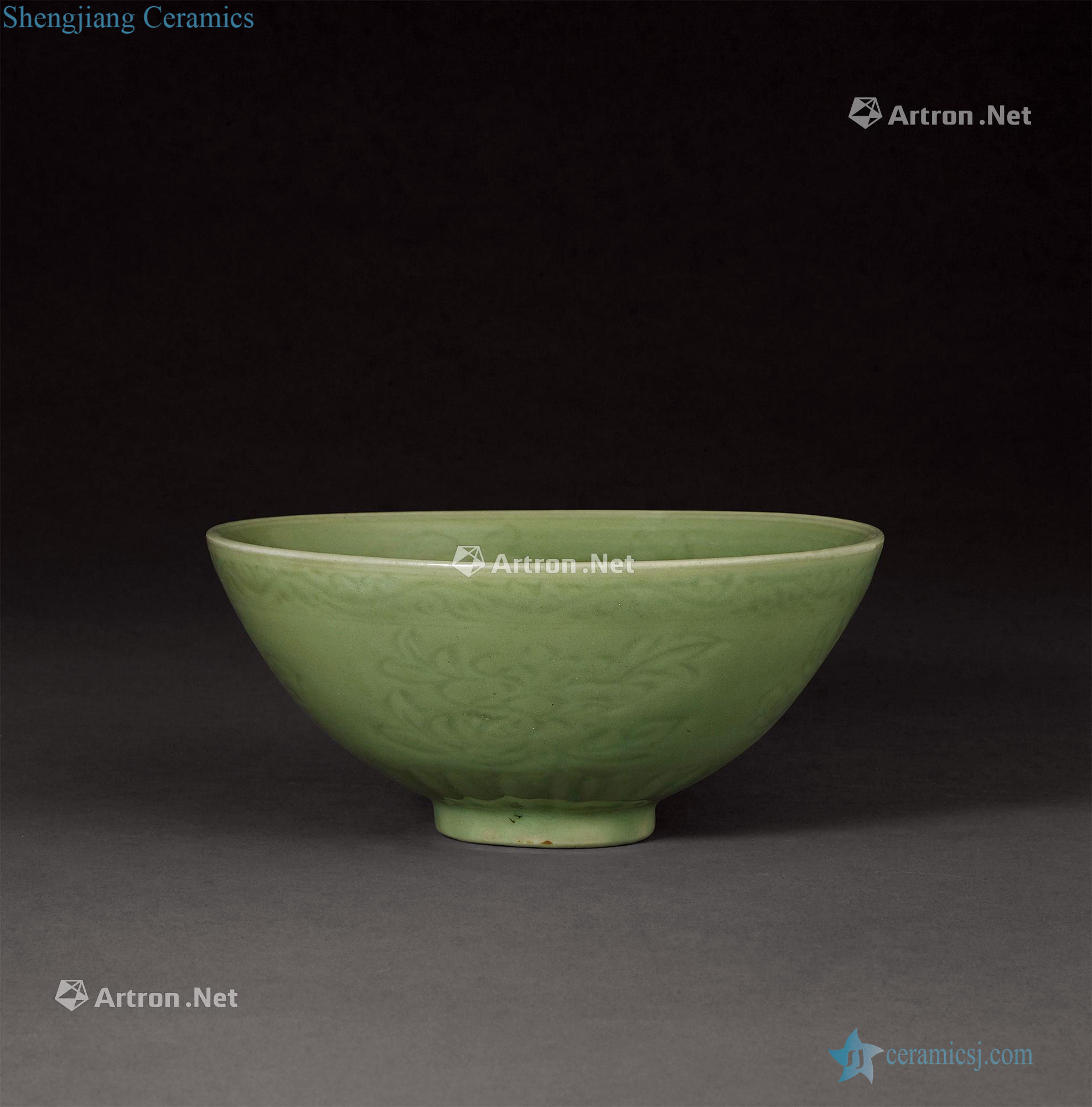 (yongle) in early Ming dynasty longquan celadon green glaze carved four seasons flower green-splashed bowls