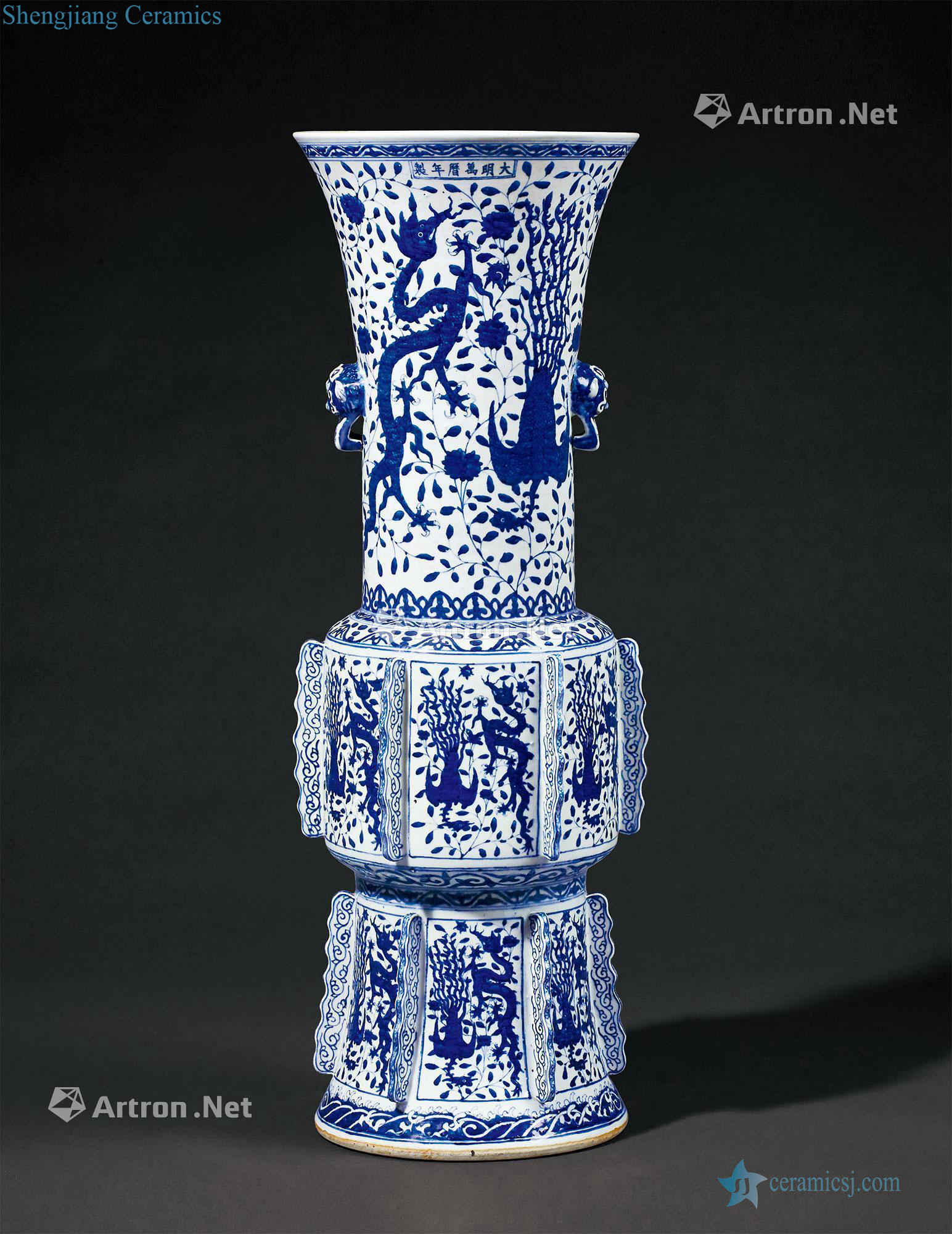Ming wanli Blue and white longfeng wear pattern big halberd honour