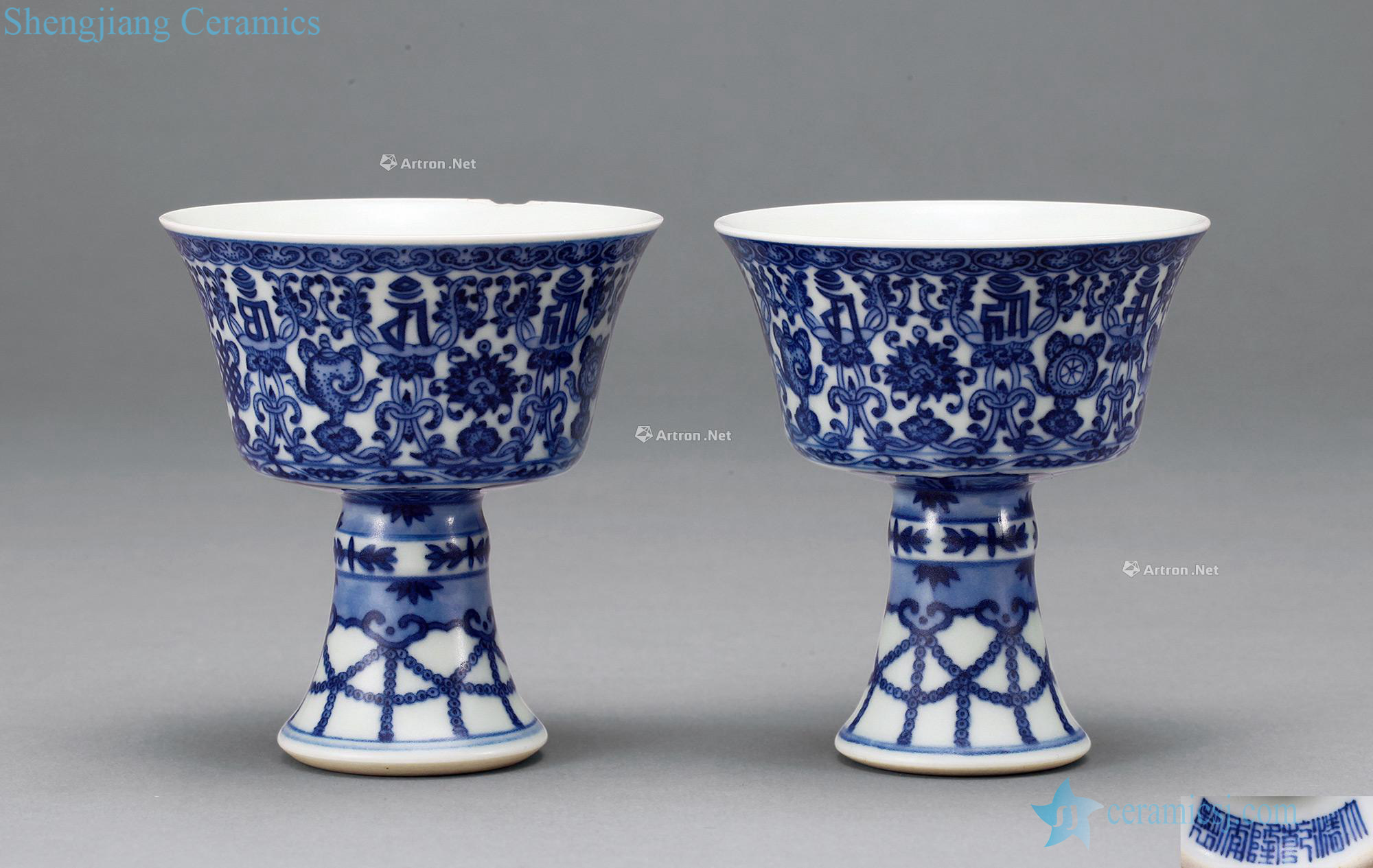 Qing qianlong Blue and white Sanskrit eight auspicious footed cup (2)