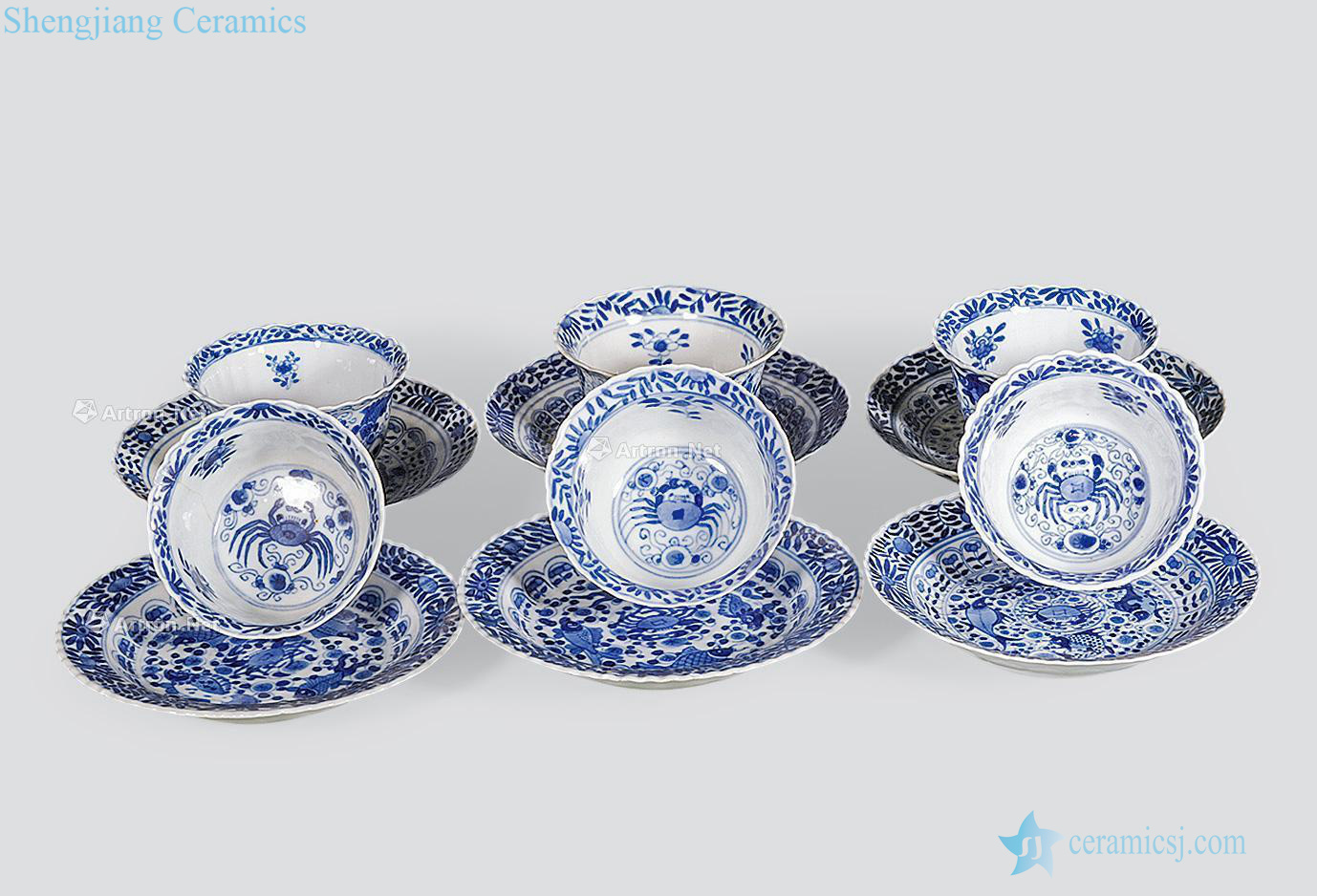 The qing emperor kangxi Blue and white fish crab grain cups and saucers