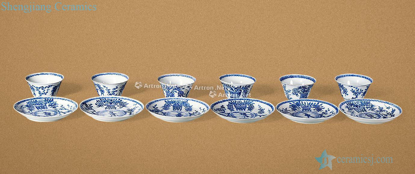 The qing emperor kangxi Blue and white flower on grain cups and saucers (group a)