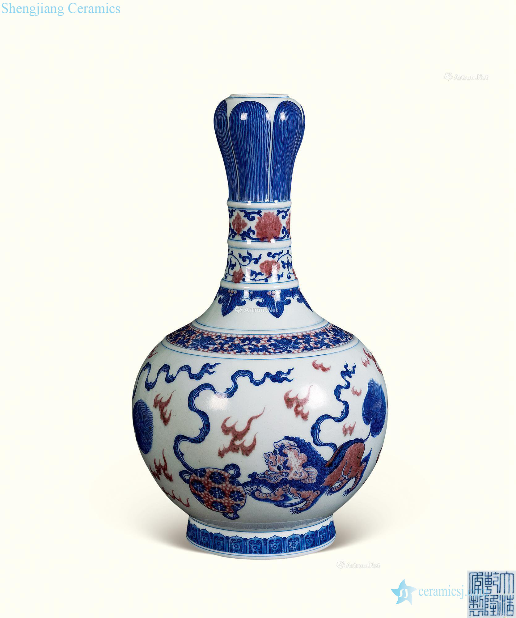 Qing qianlong b supervision model of blue and white youligong lion play ball bottle of garlic