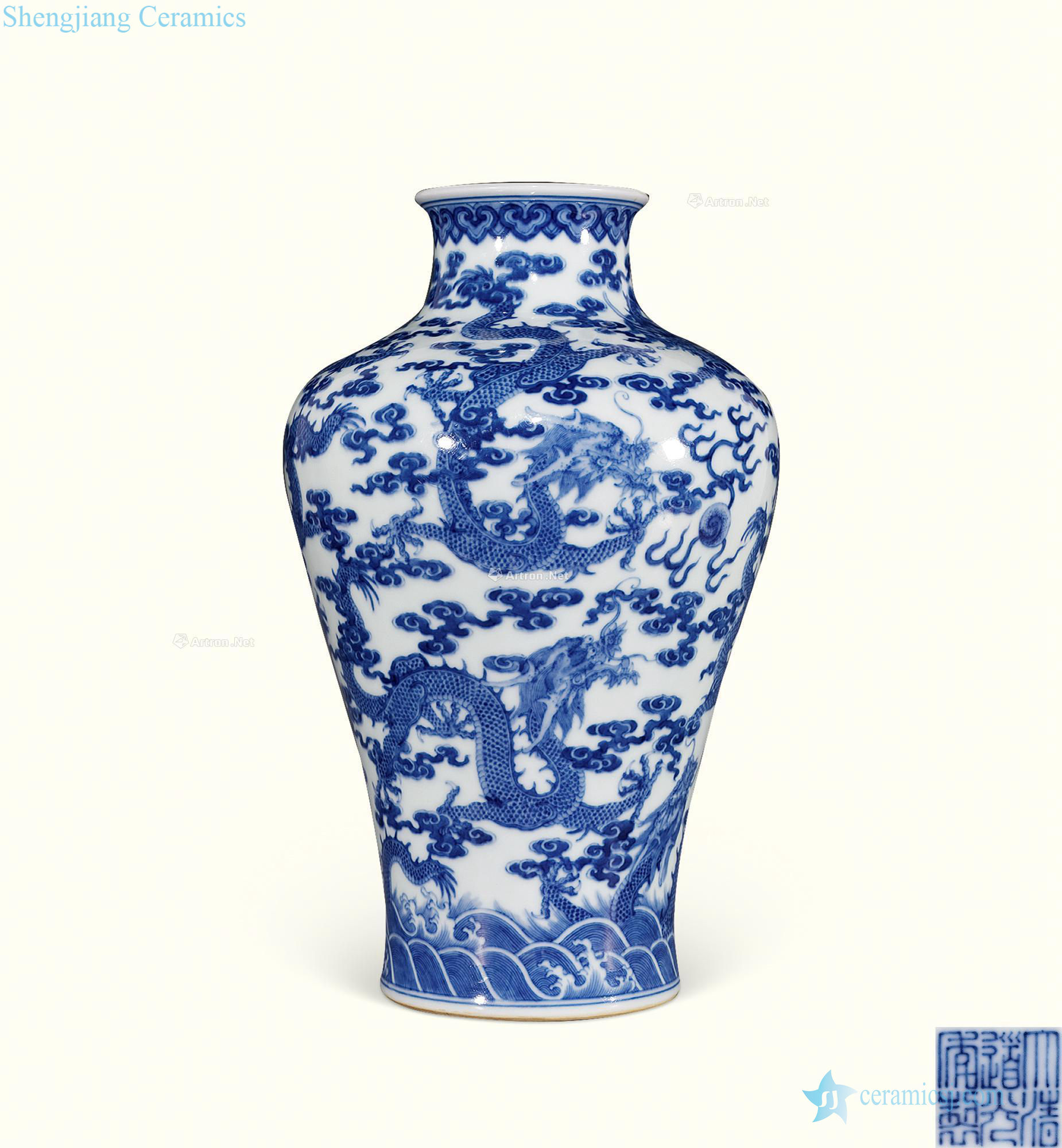 Qing daoguang Blue and white moire bottle, Kowloon