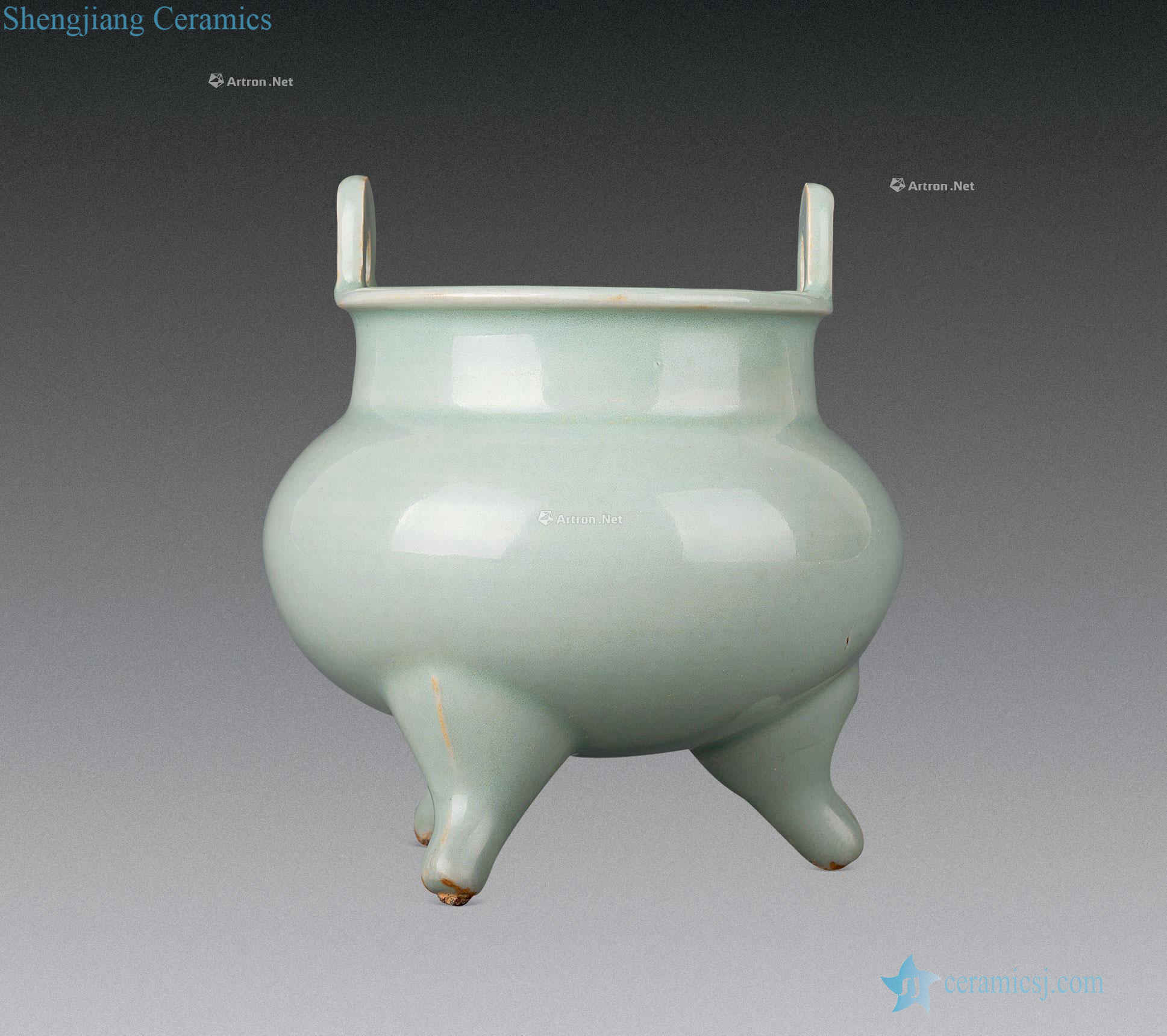 The southern song dynasty Longquan celadon pot furnace