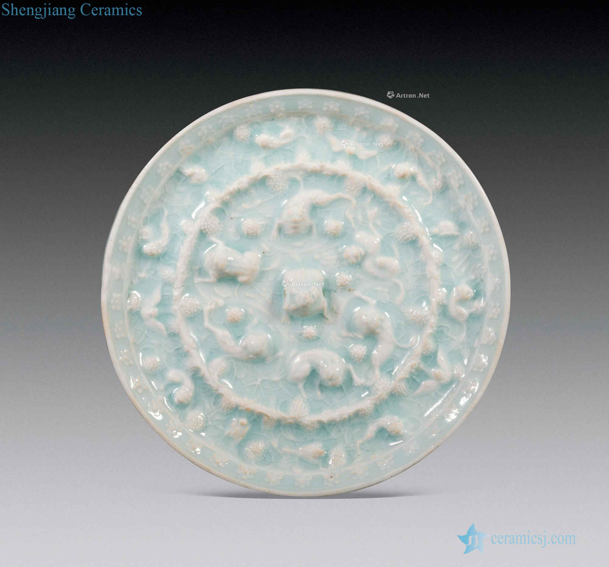 The song dynasty Left kiln porcelain mirror mirror imitation tanghai beast grapes