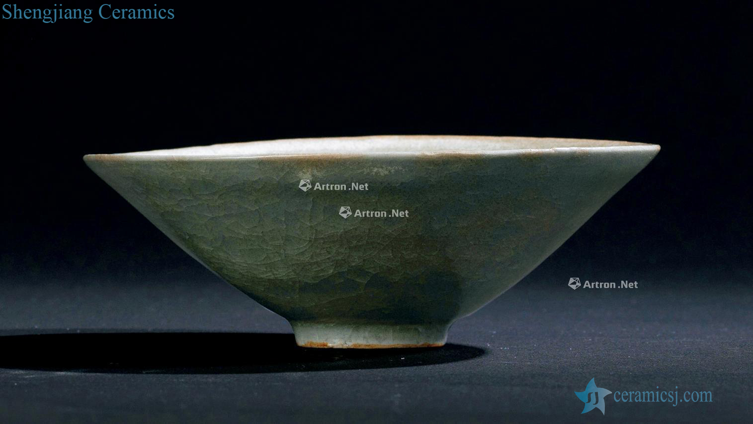 Ming before Longquan celadon hat to light