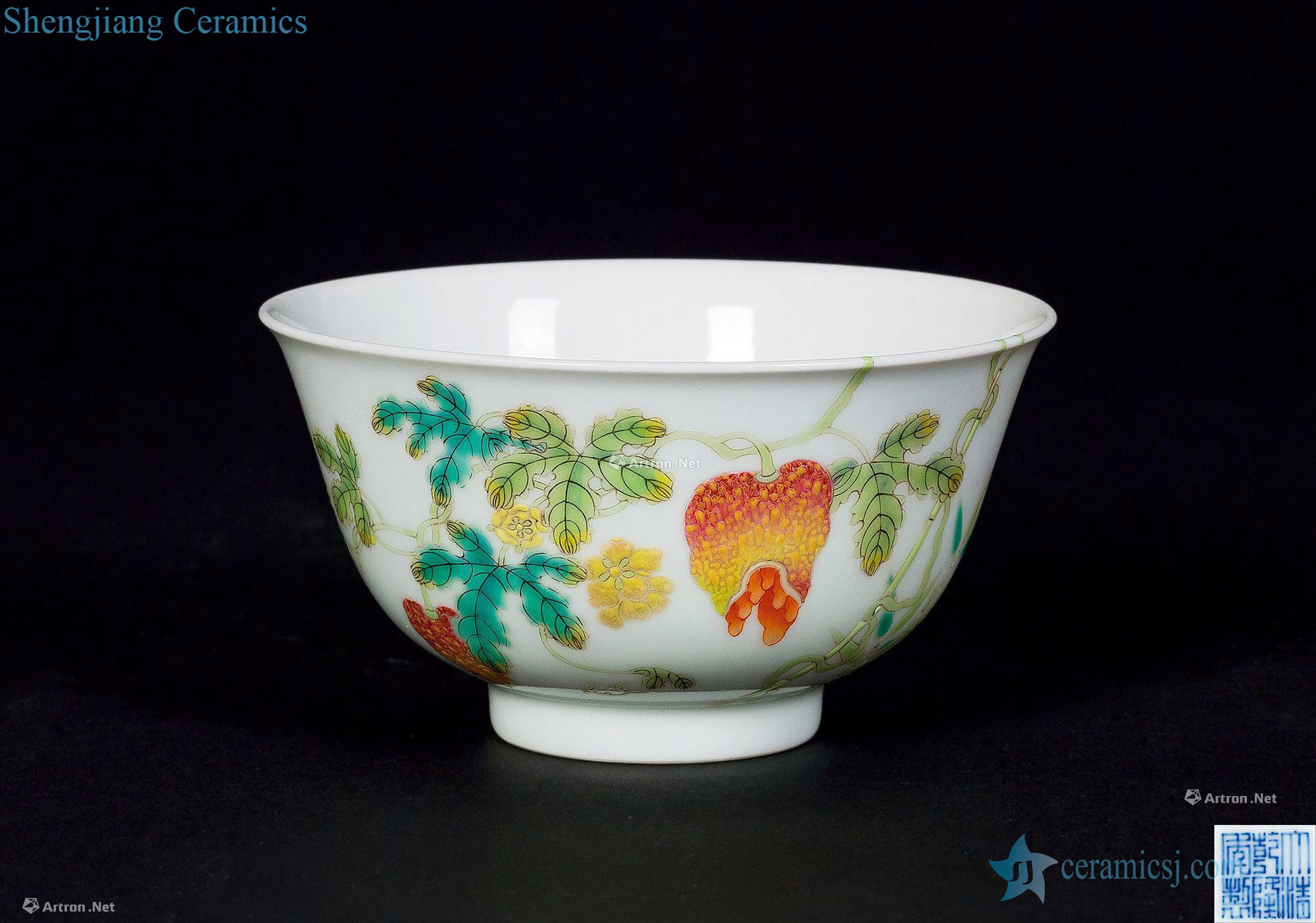 Qing qianlong official kiln enamel flower bowl fold branches