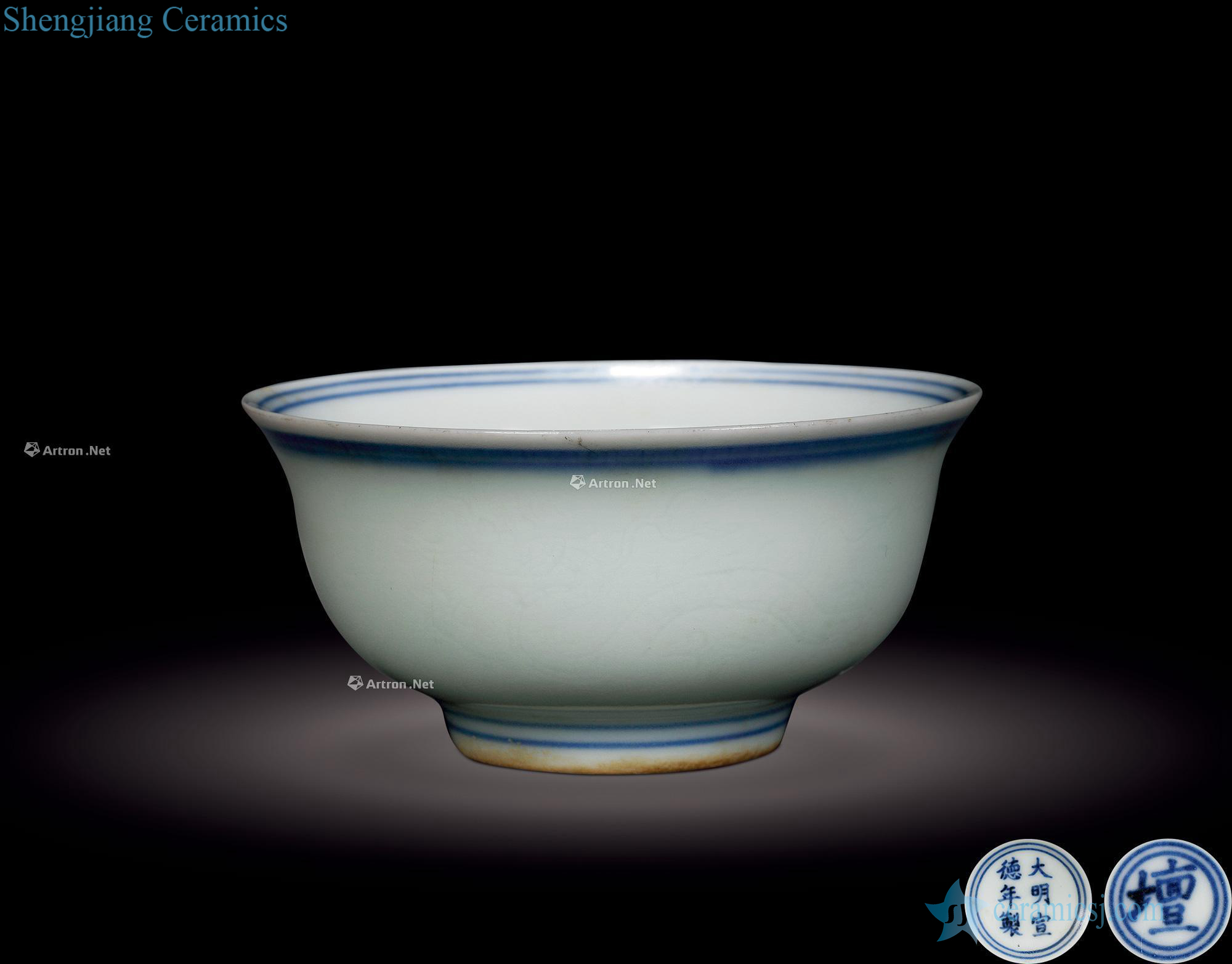 Ming xuande Blue and dark carved dragon bowl
