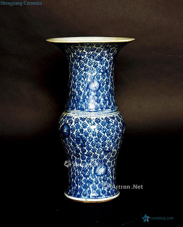 In the qing dynasty blue and white vase with