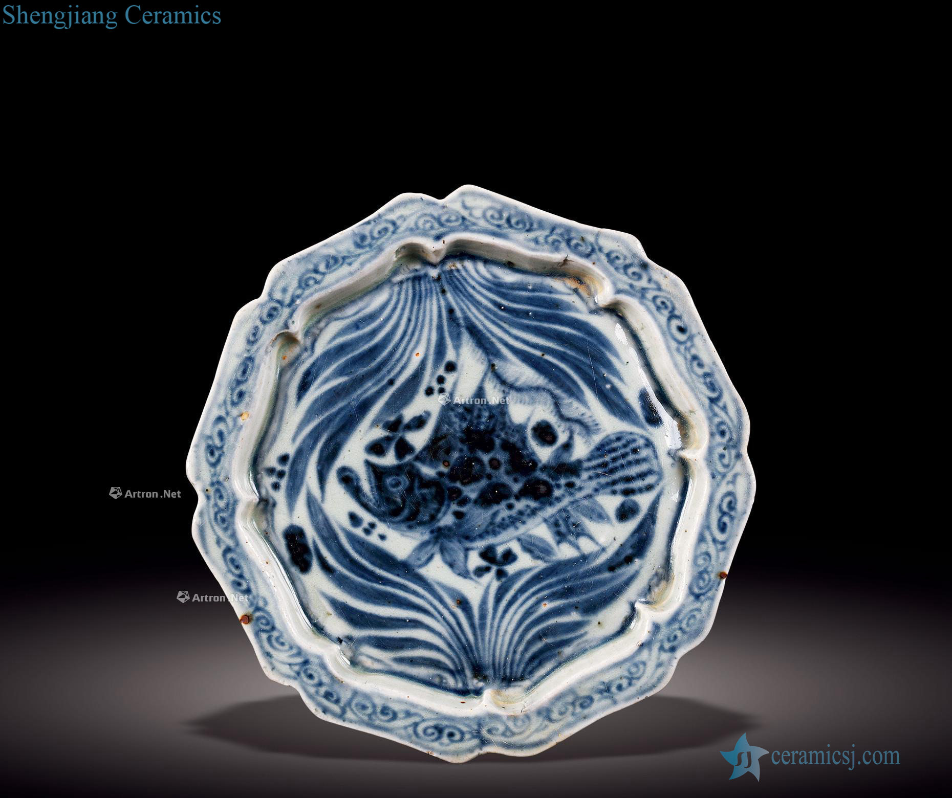 yuan Blue and white fish grain haitang disc