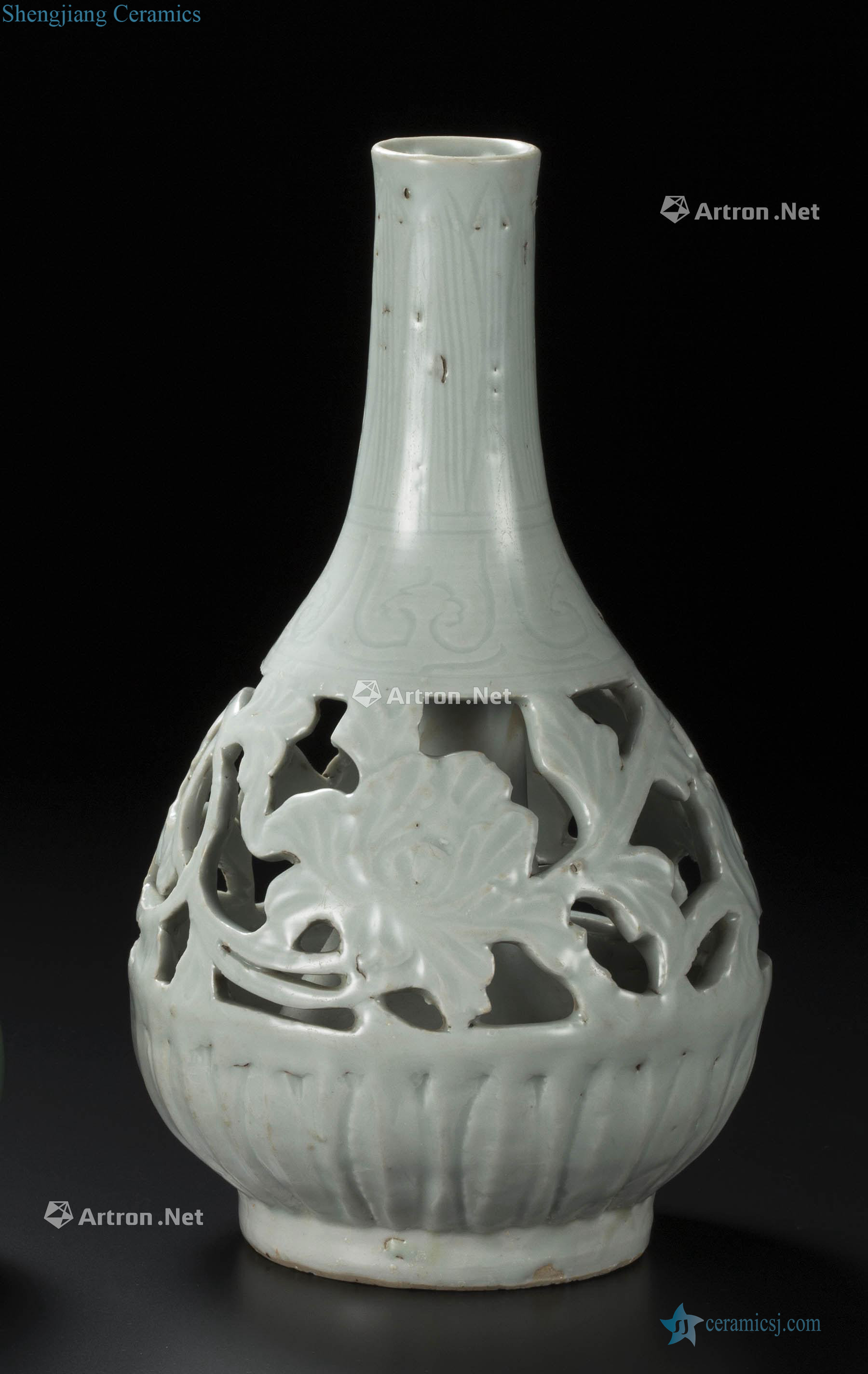 The yuan dynasty jingdezhen kiln egg white glazed hollow out the flower pattern set of bottle
