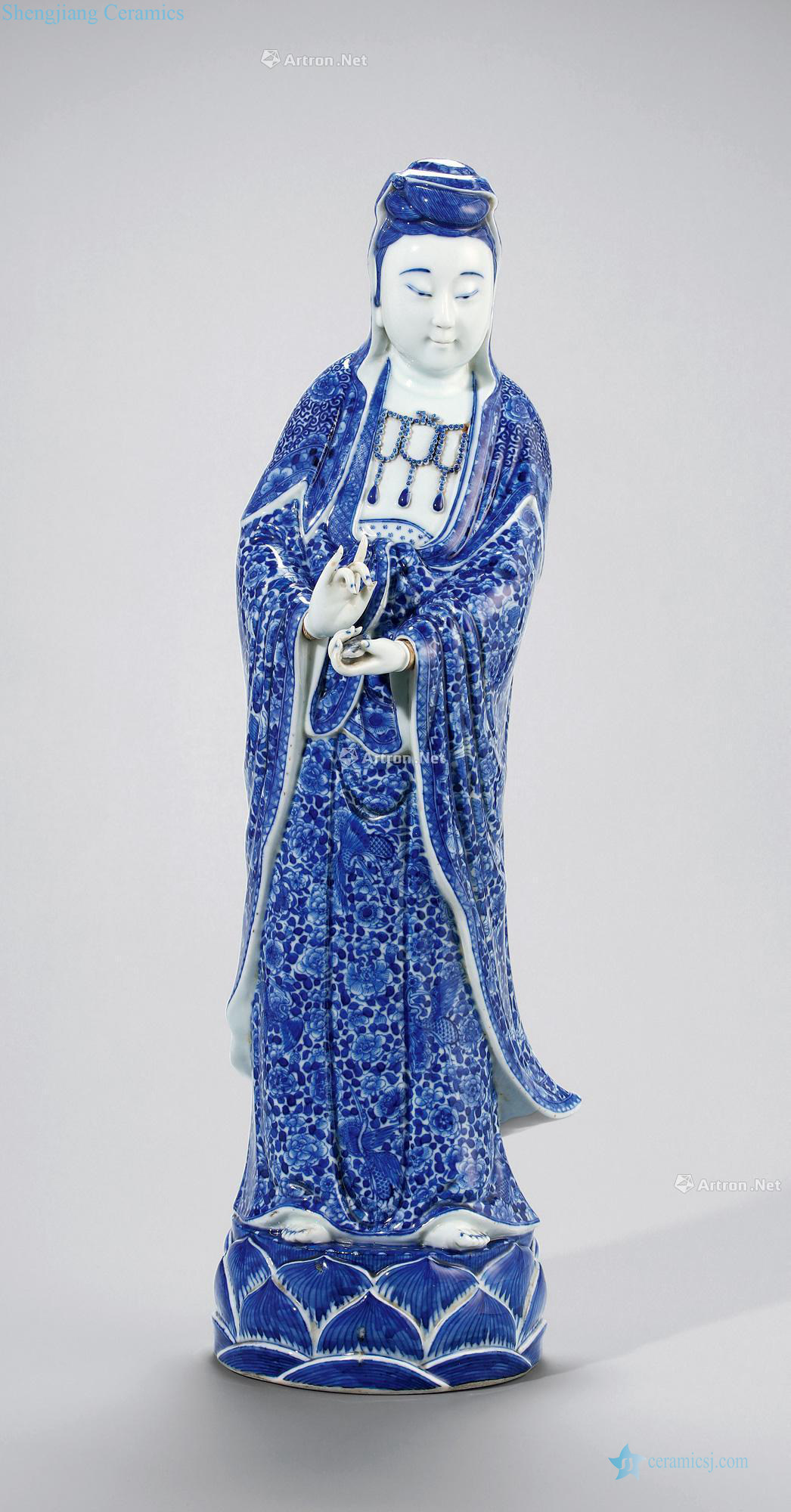 Qing qianlong blue net bottles of guanyin stands resemble