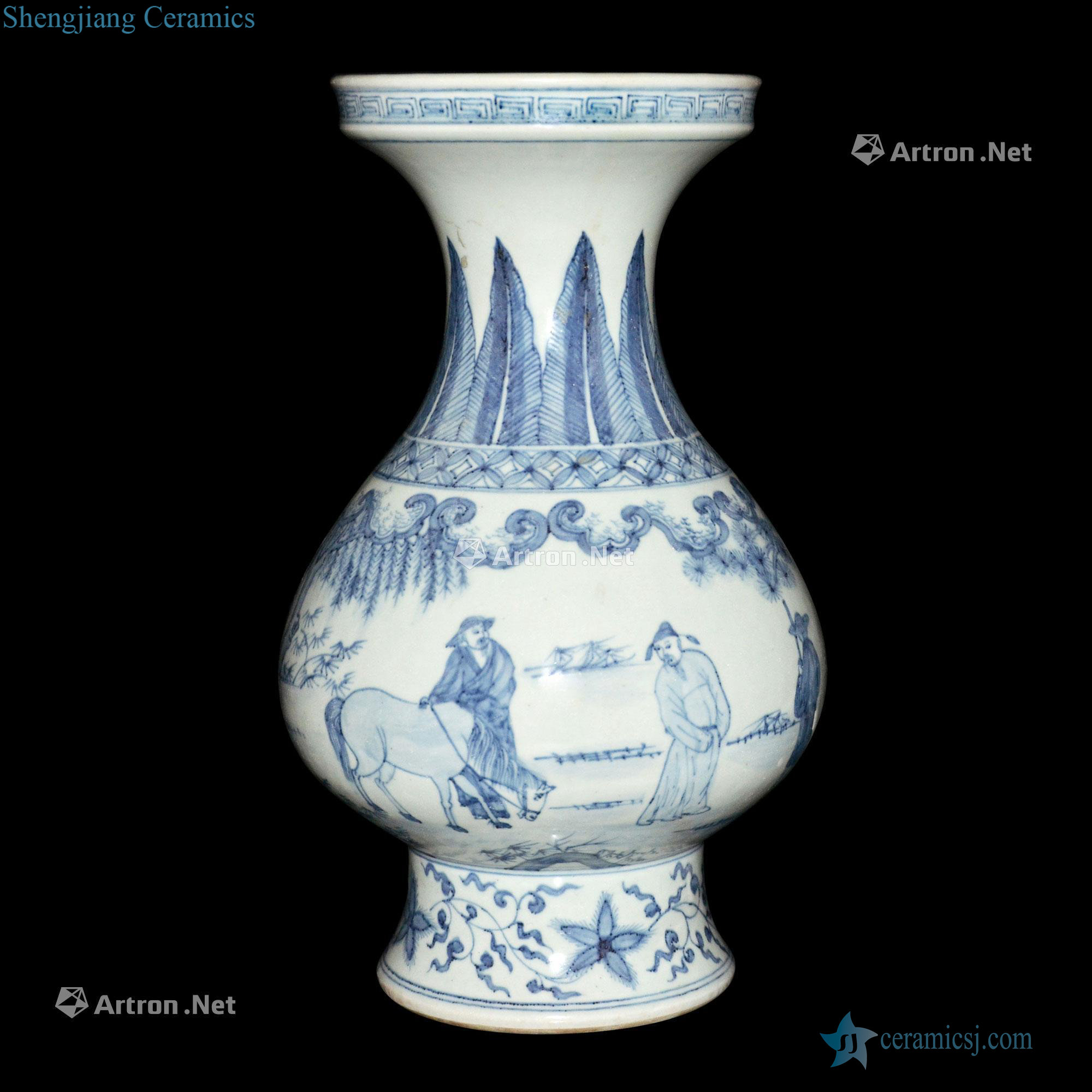 Ming Blue and white misty dish buccal bottle
