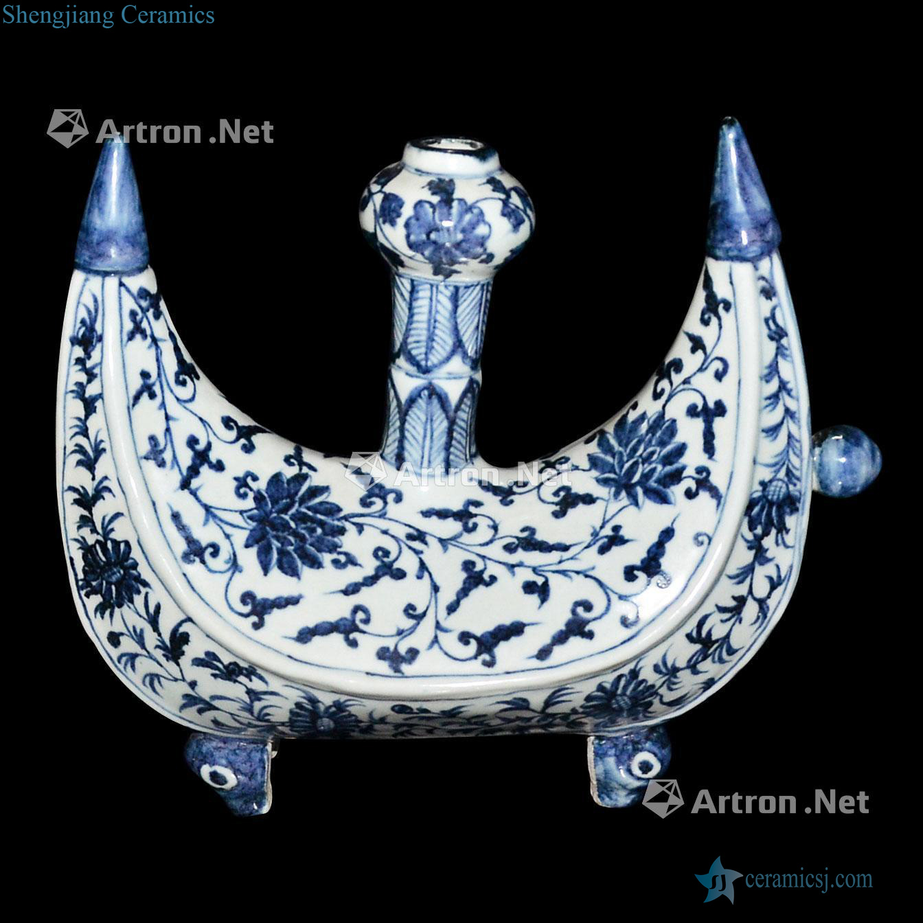Ming yongle Blue and white peony lines crescent flat pot