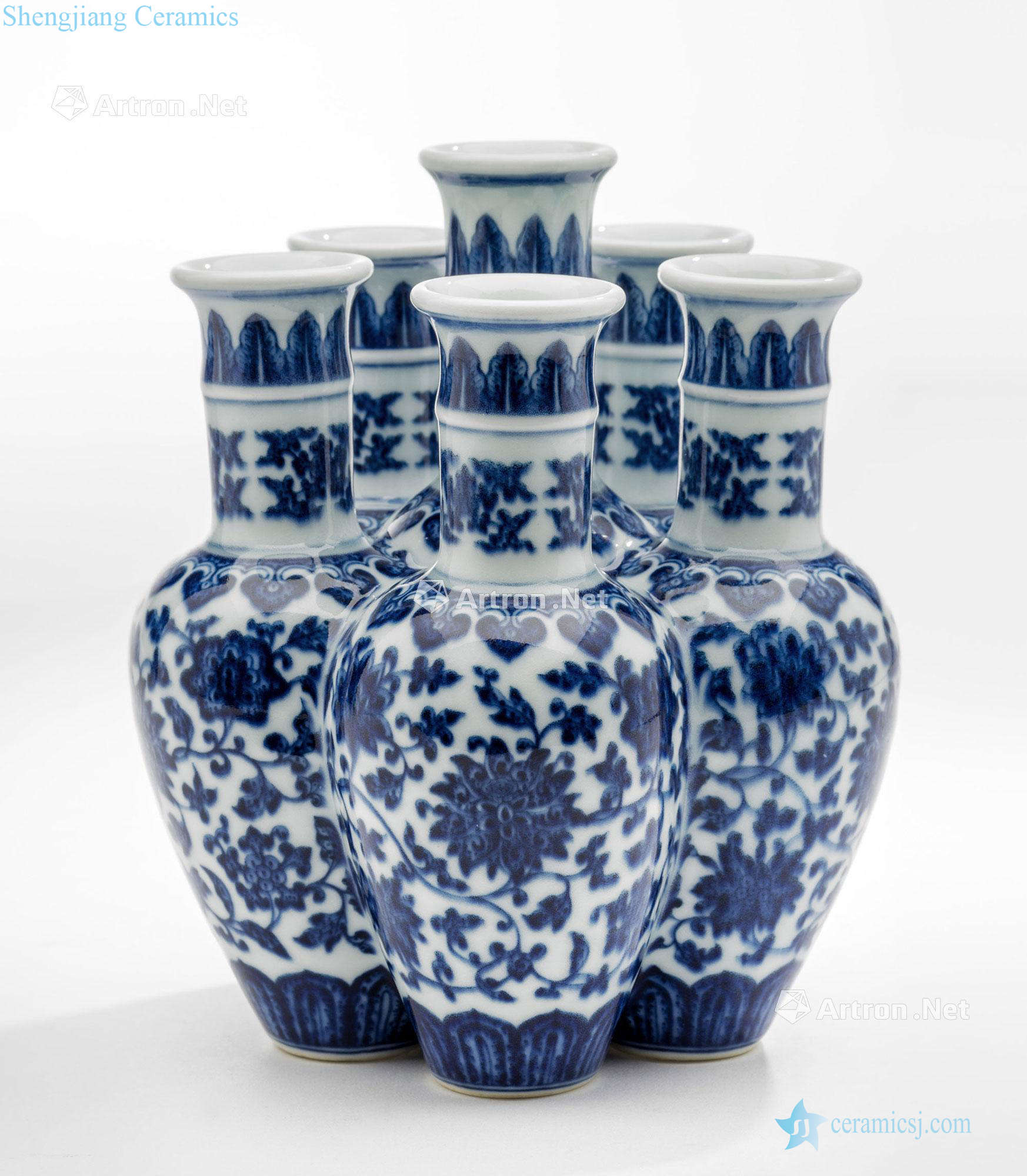 Qing qianlong rare under glaze blue turn branch lotus grain six holes bottle