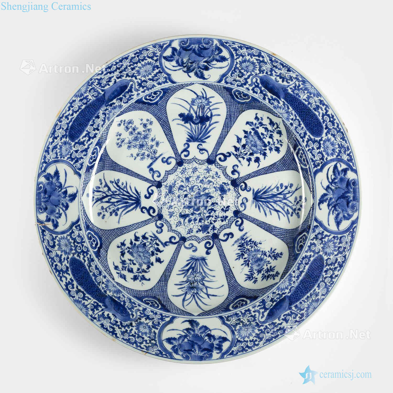 The qing emperor kangxi under glaze blue and white floral peacock medallion auspicious patterns to fold along the plate