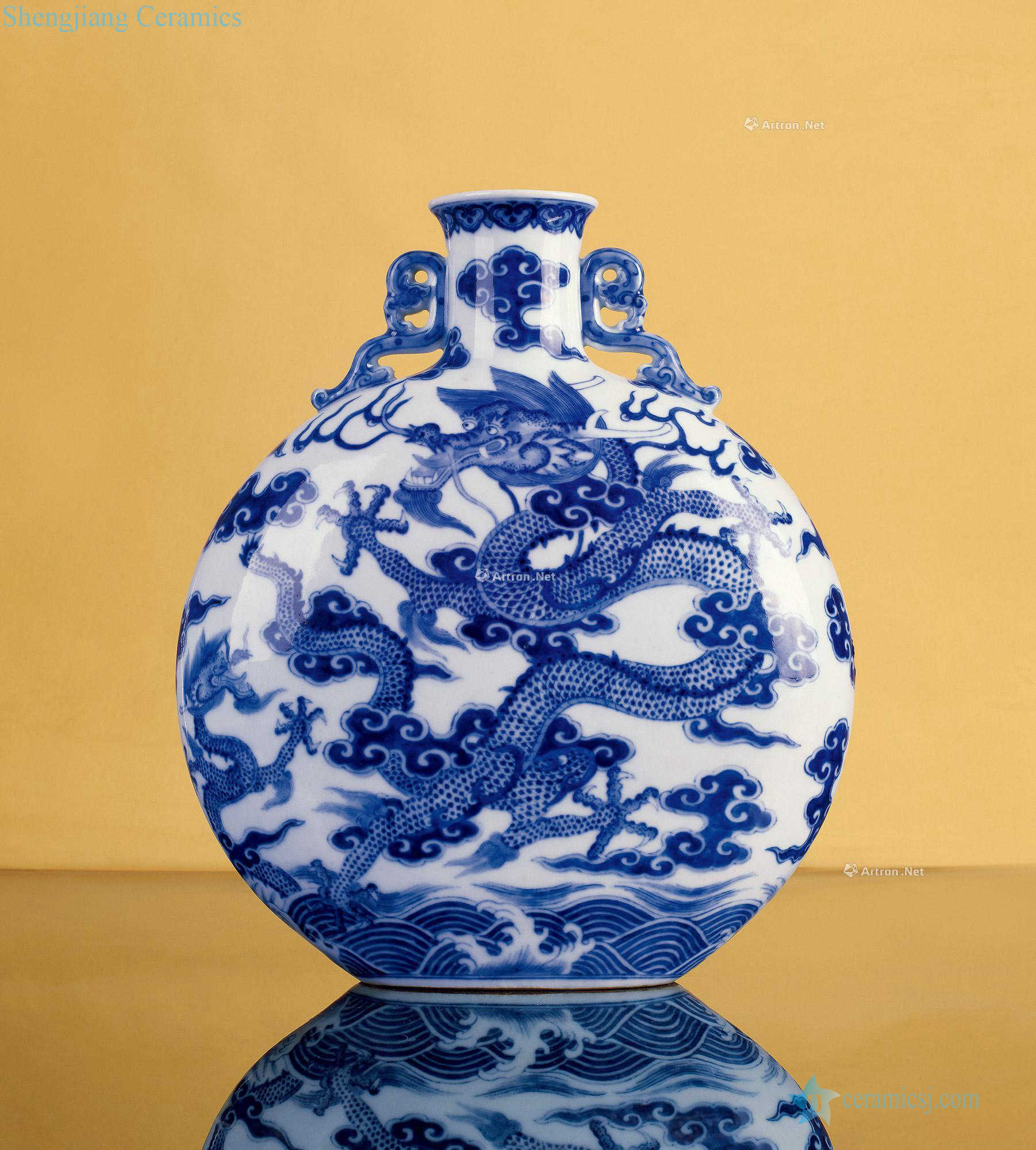 Qing qianlong Blue and white YunLongWen double therefore ear flat bottles