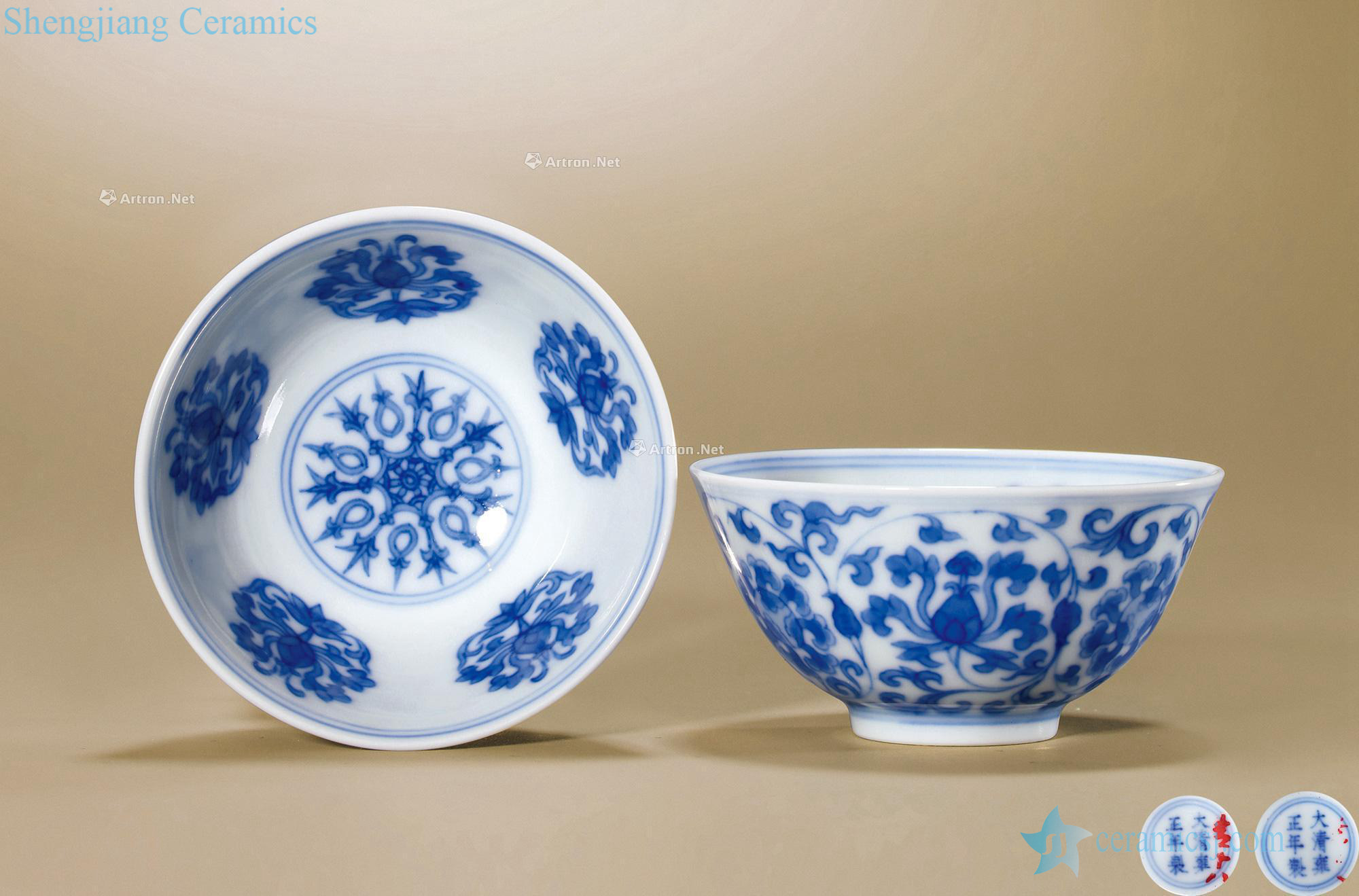 Qing yongzheng Blue and white tie up lotus flower grain cup (a)