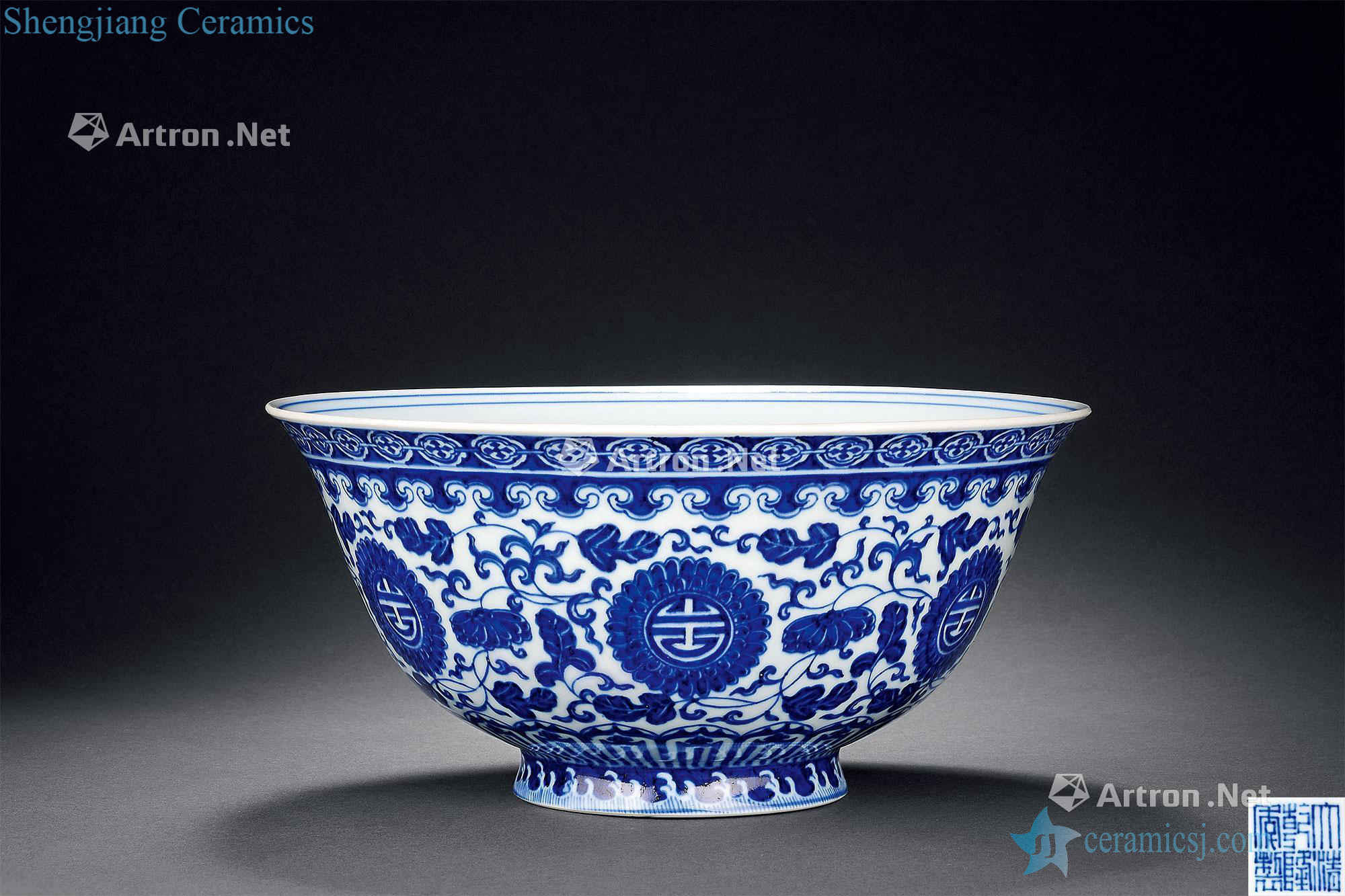 Qing qianlong Blue and white chrysanthemum branches wen shou the bowls