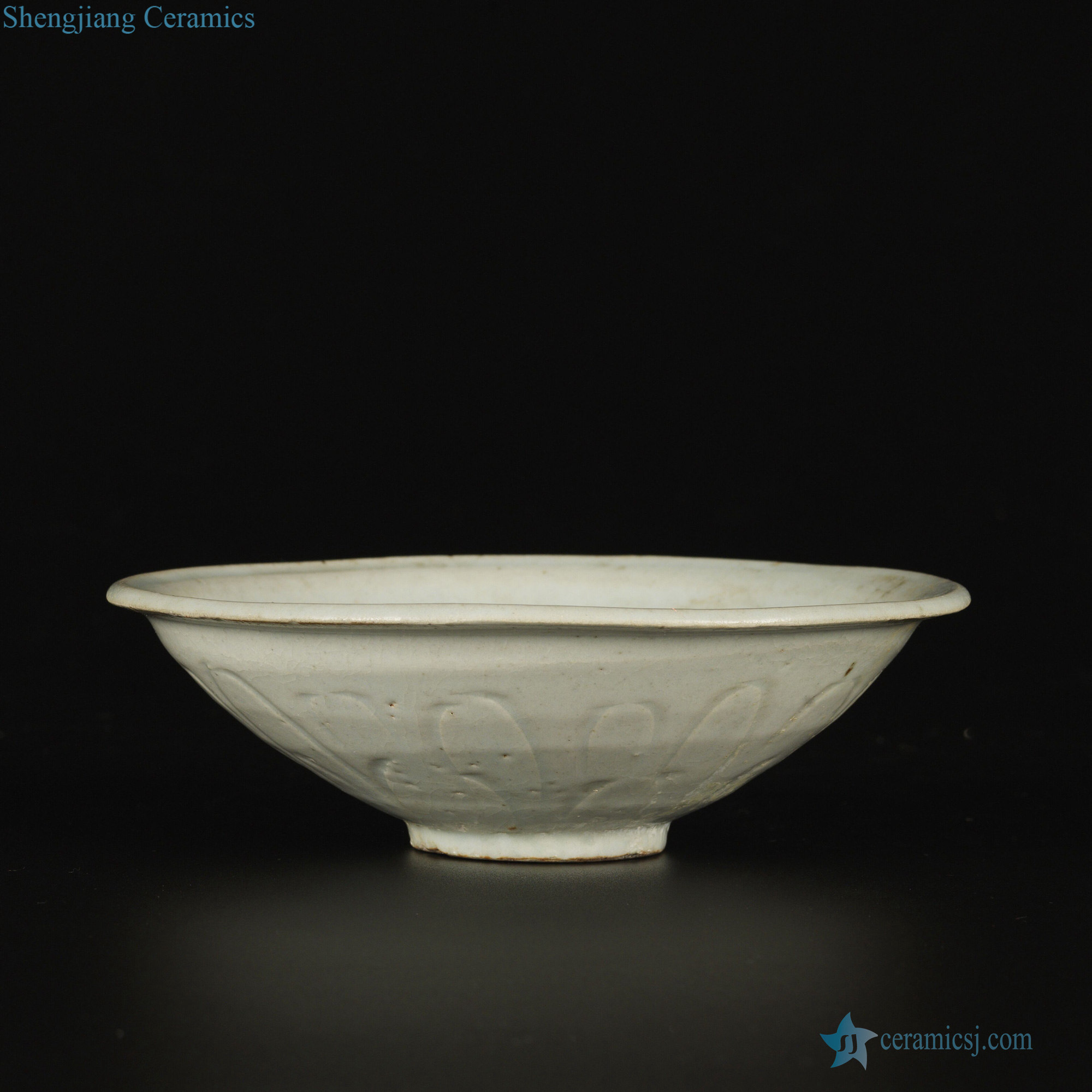 Shadow green left yuan dynasty kiln carved bowl