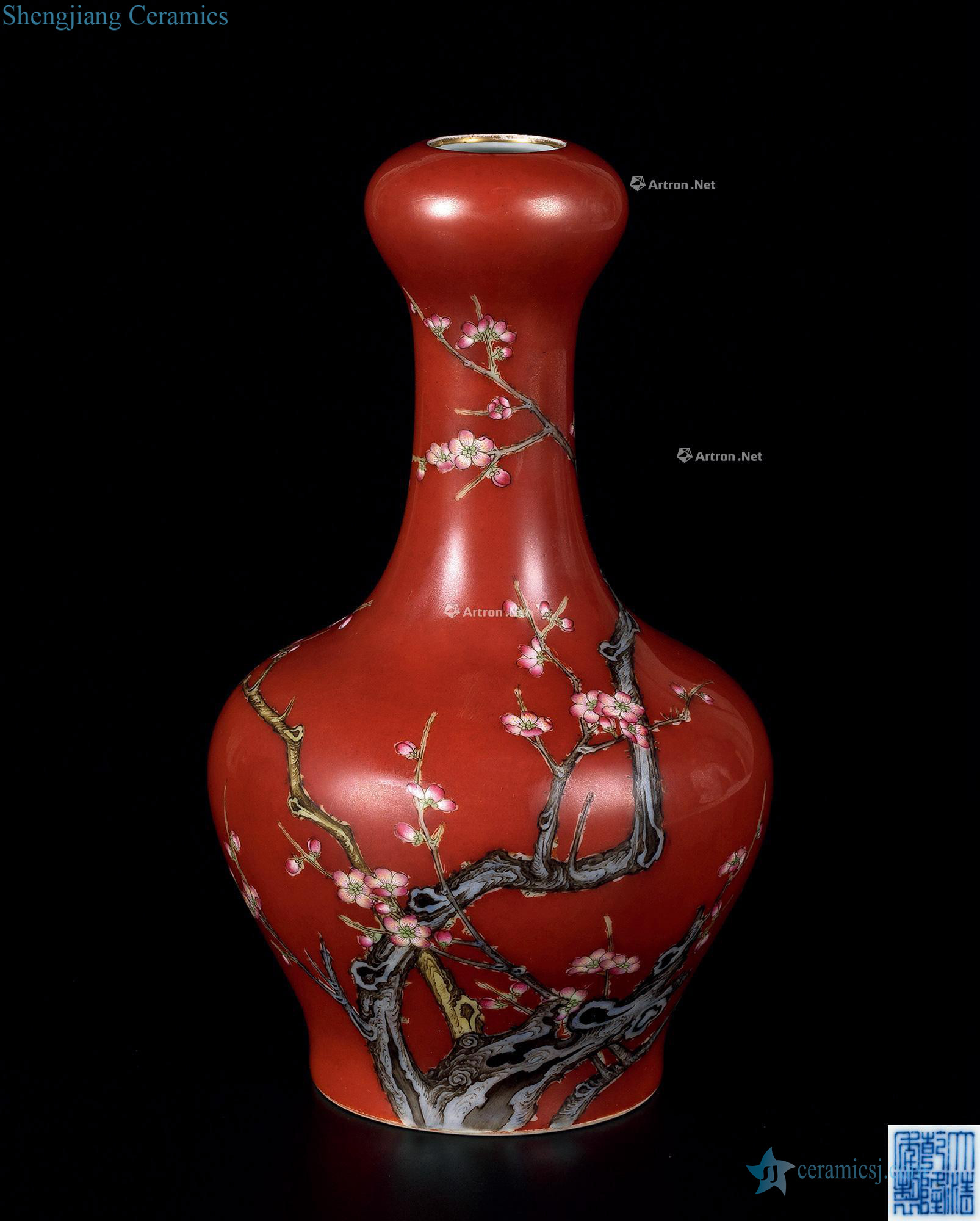 Qing qianlong coral red pastel plum flower bottles of garlic
